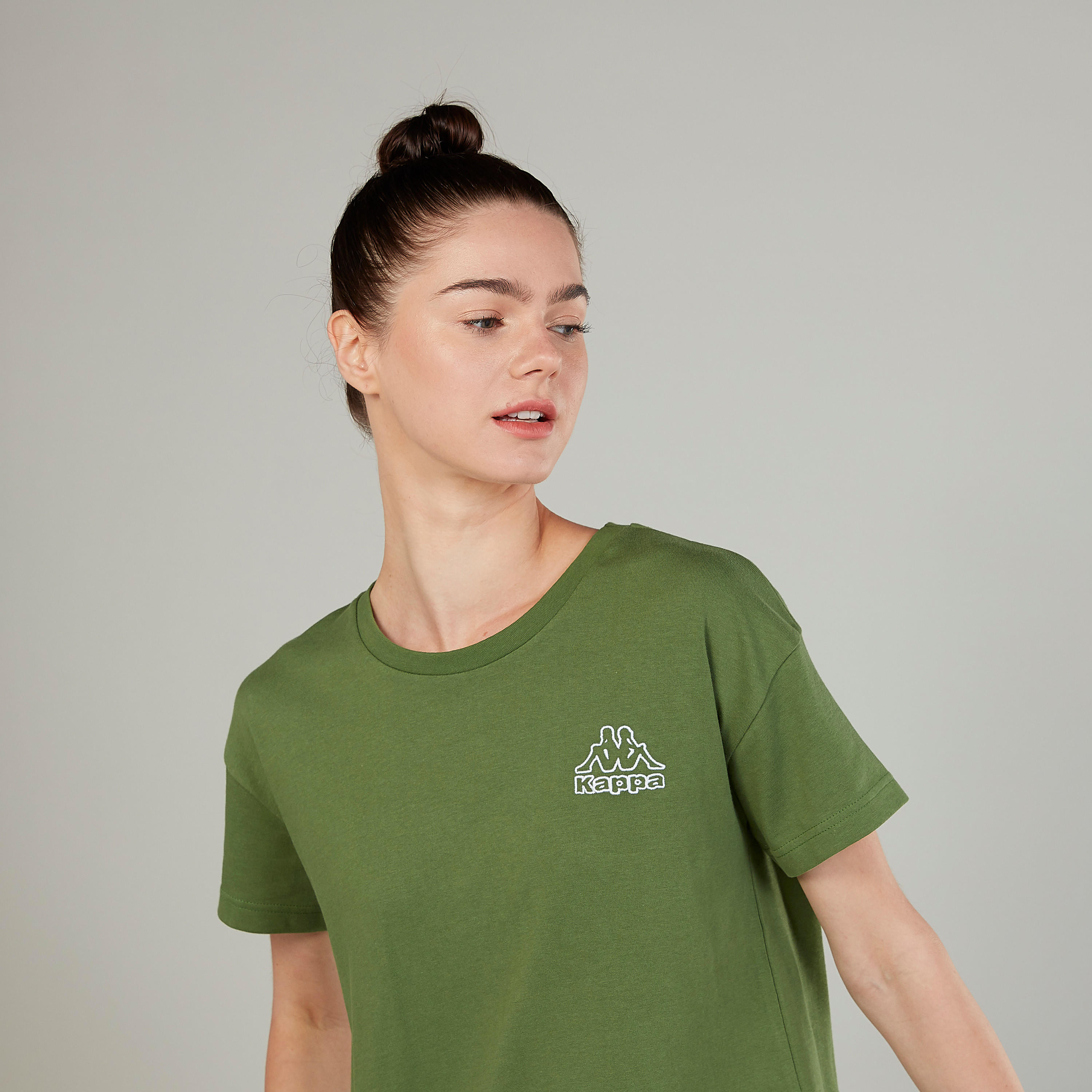 تيشيرت بياقة مستديرة وأكمام قصيرة وطبعات من كابا-women-clothing-tshirts-image-3