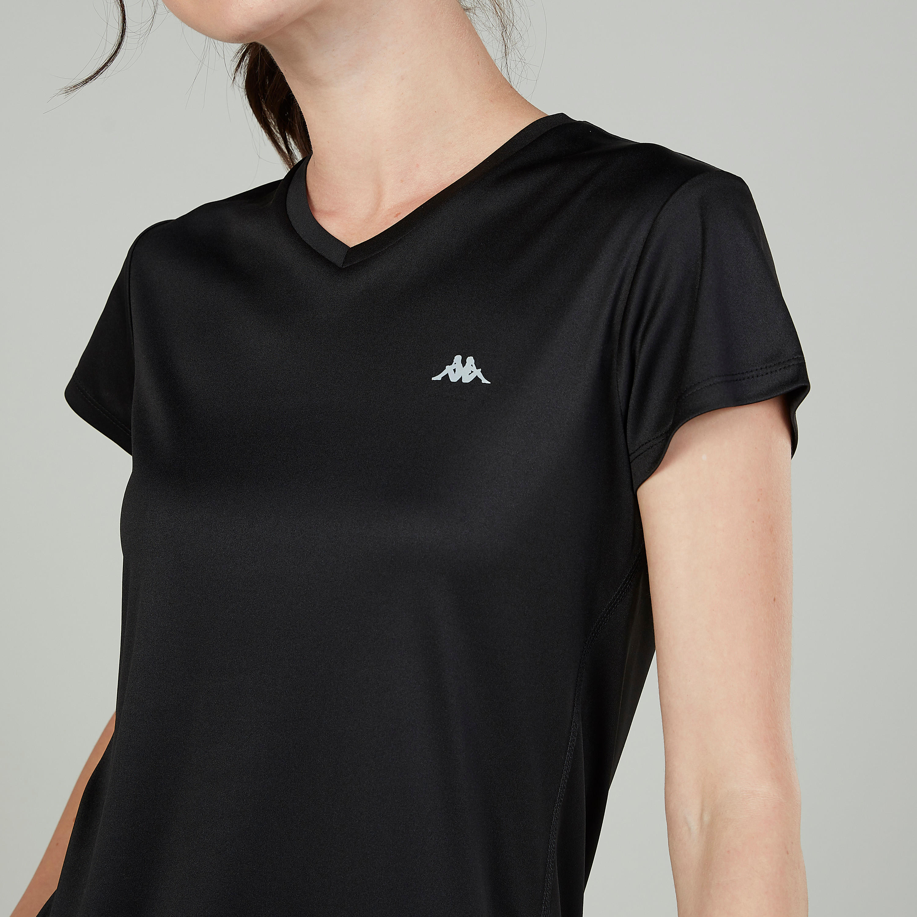 تيشيرت بارز الملمس بياقة V وأكمام قصيرة من كابا-women-clothing-sportswearandactivewear-tshirtsandvests-image-3
