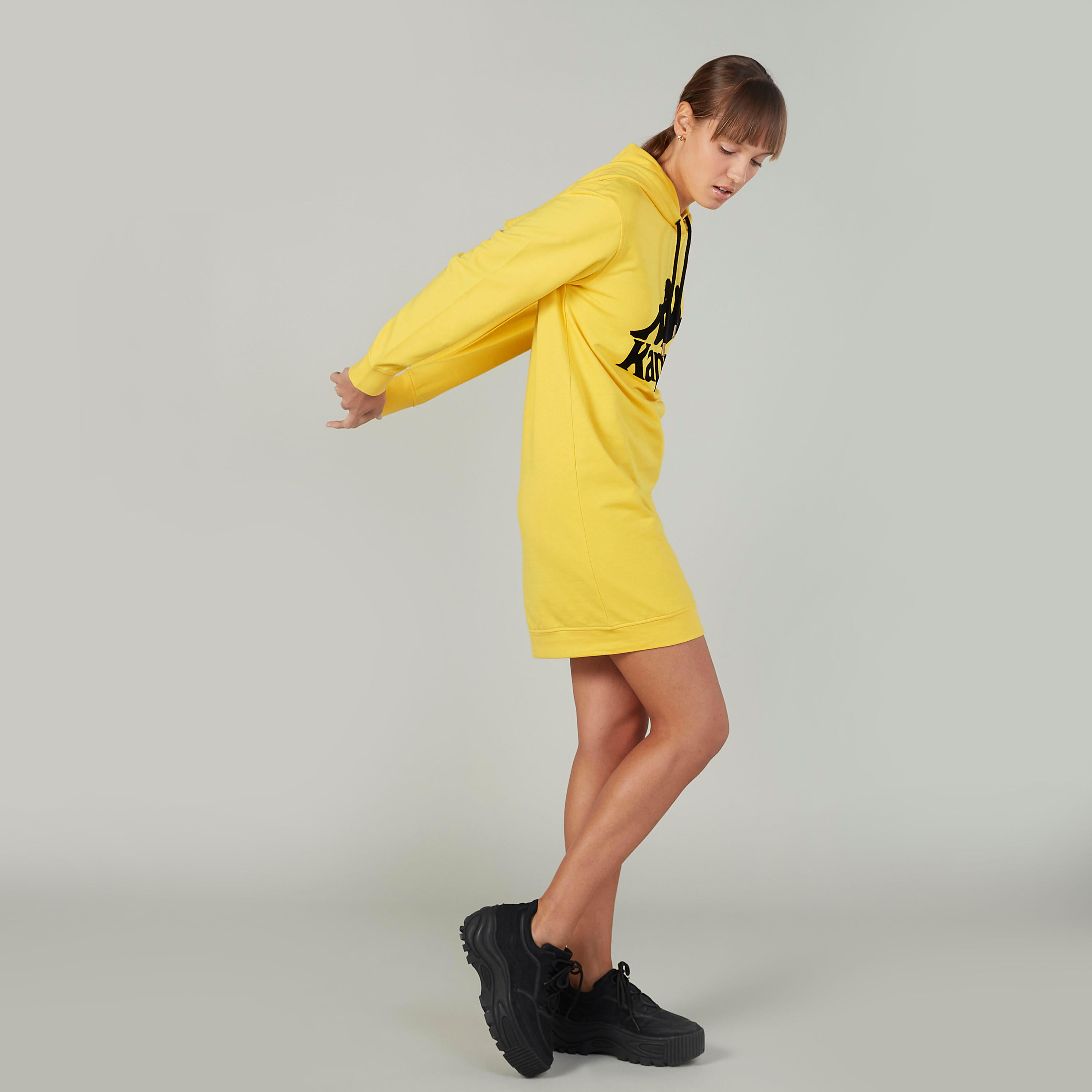هودي مستدام بأكمام طويلة وطبعات من كابا -women-clothing-sportswearandactivewear-hoodiesandsweatshirts-image-2