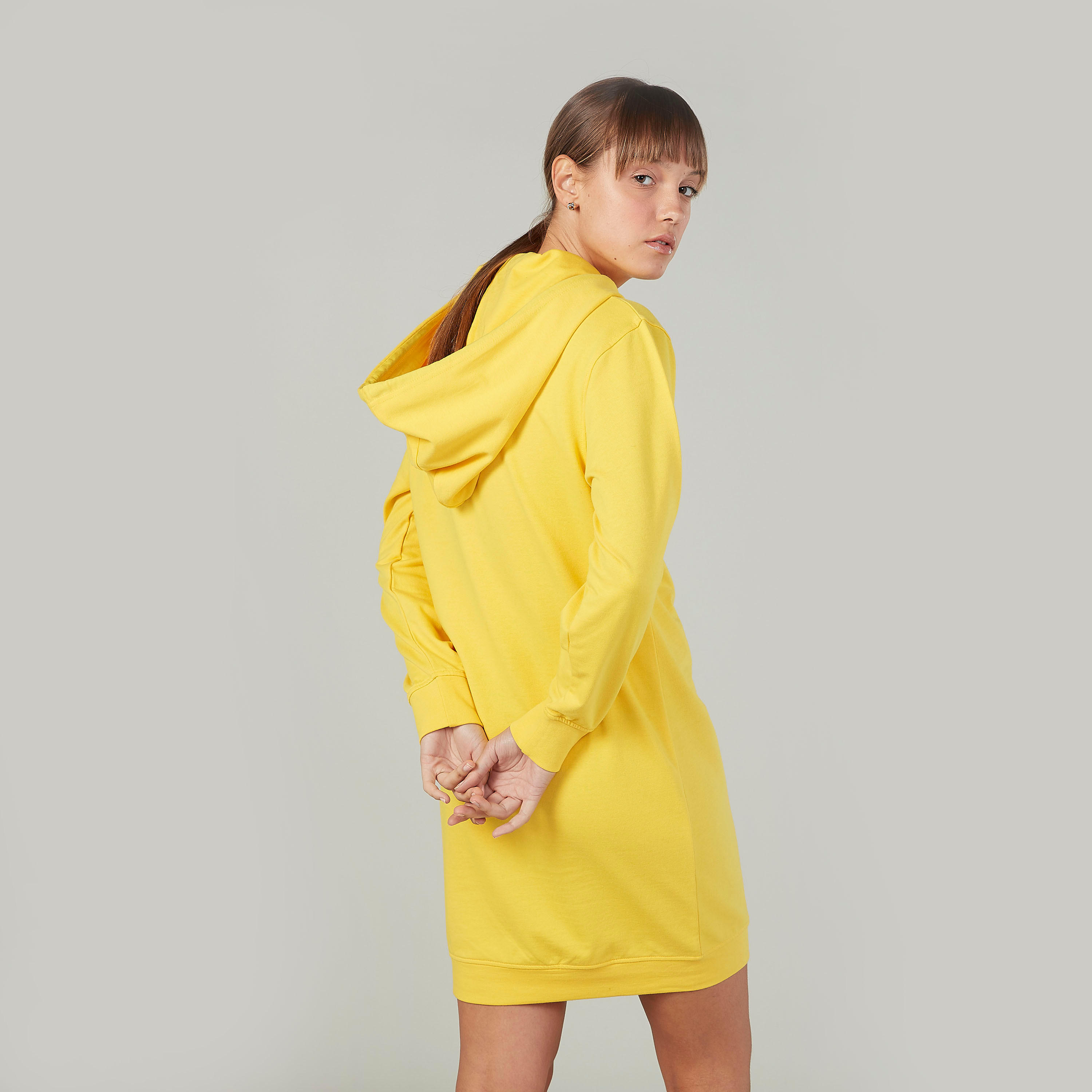 هودي مستدام بأكمام طويلة وطبعات من كابا -women-clothing-sportswearandactivewear-hoodiesandsweatshirts-image-4
