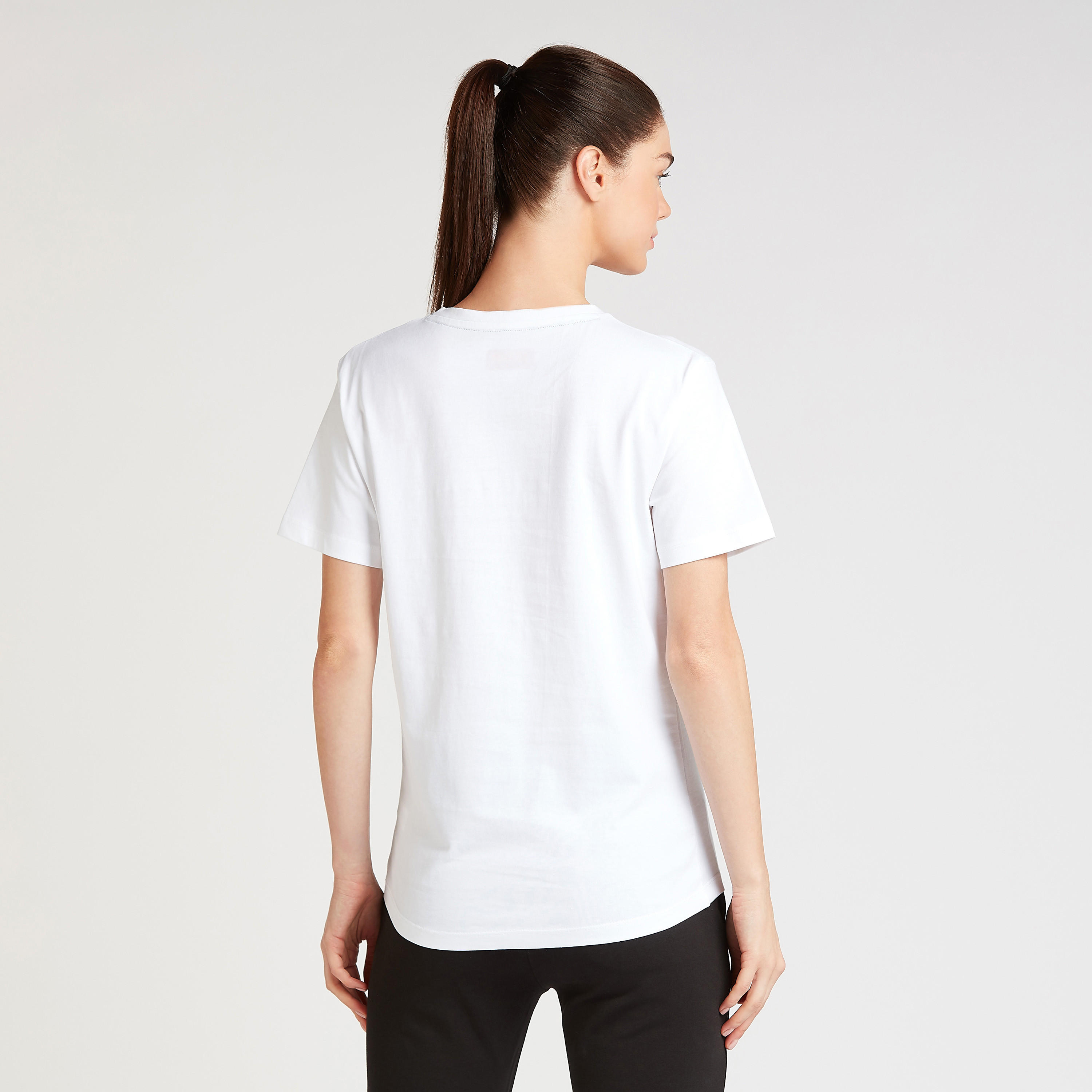 تيشيرت بياقة ضيّقة وأكمام قصيرة وطبعات من كابا-women-clothing-sportswearandactivewear-tshirtsandvests-image-4