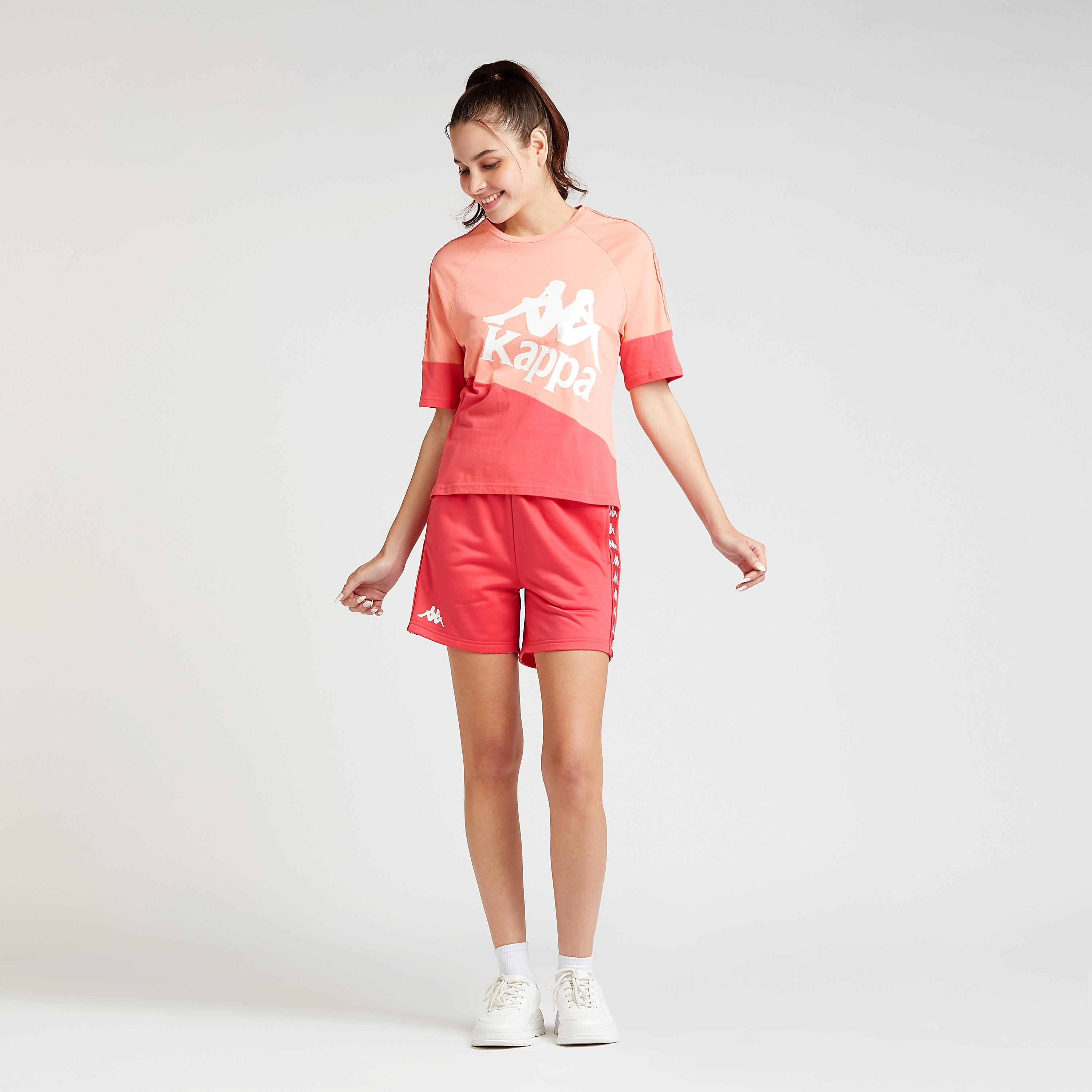 تيشيرت بياقة مستديرة وأكمام قصيرة من كابا-women-clothing-sportswearandactivewear-tshirtsandvests-image-2