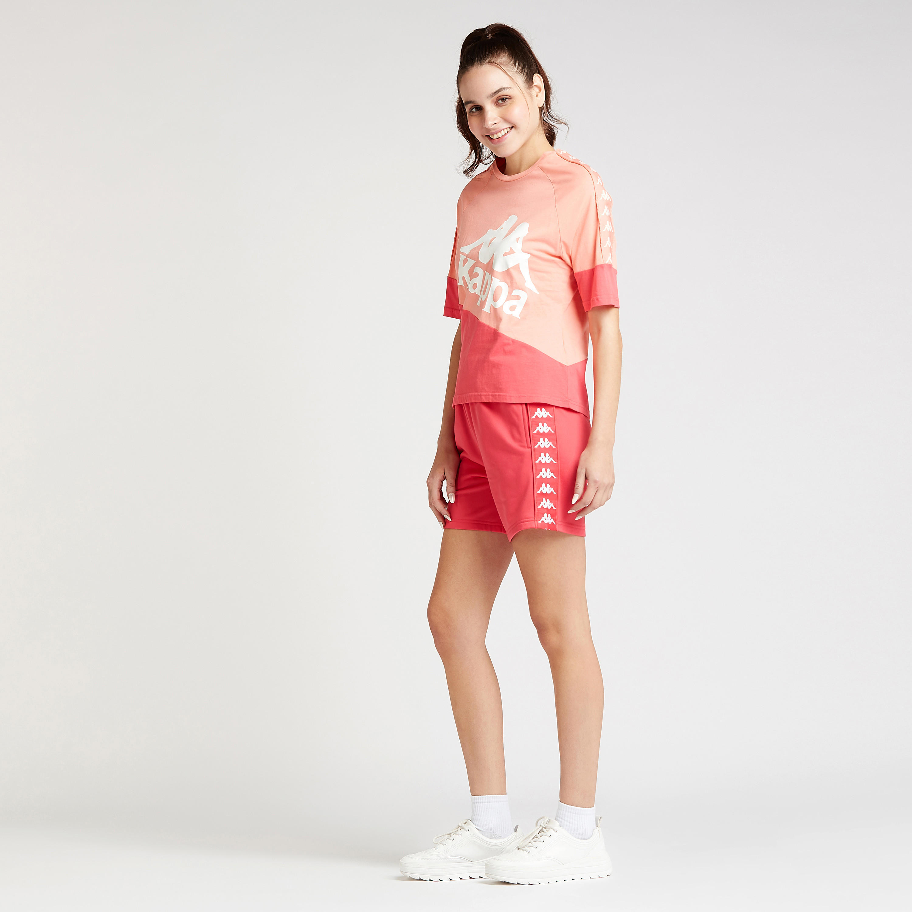 تيشيرت بياقة مستديرة وأكمام قصيرة من كابا-women-clothing-sportswearandactivewear-tshirtsandvests-image-5