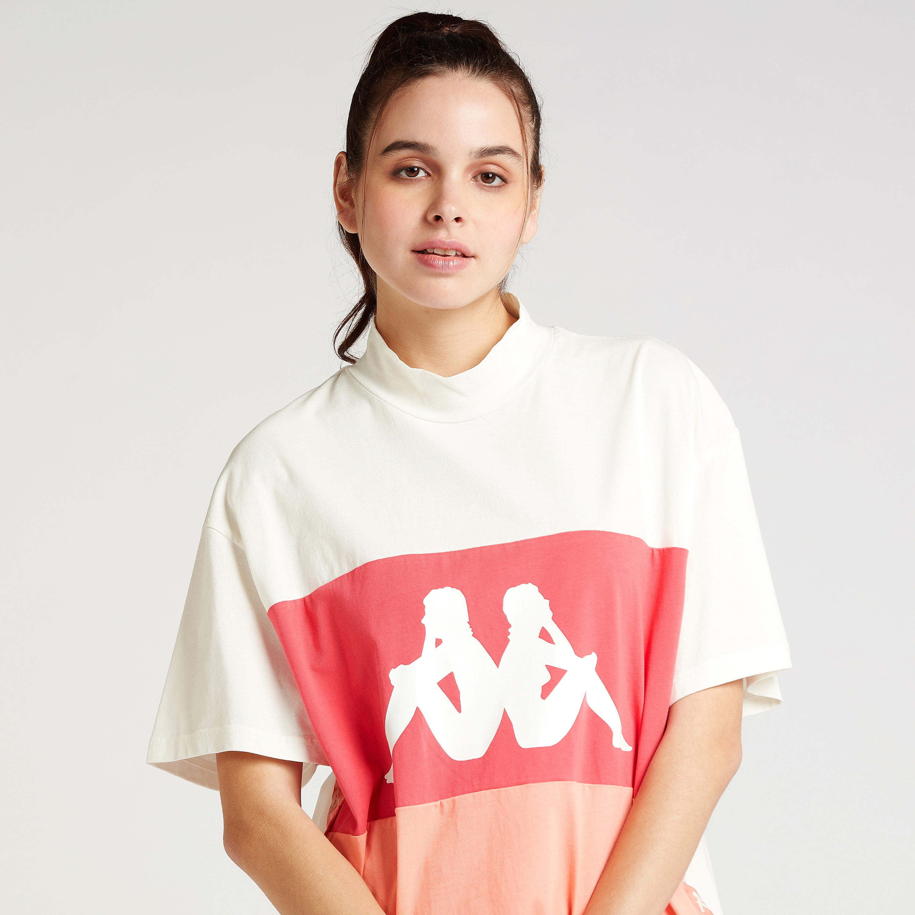 تيشيرت بطبعات بياقة عالية وأكتاف منسدلة من كابا-women-clothing-sportswearandactivewear-tshirtsandvests-image-3