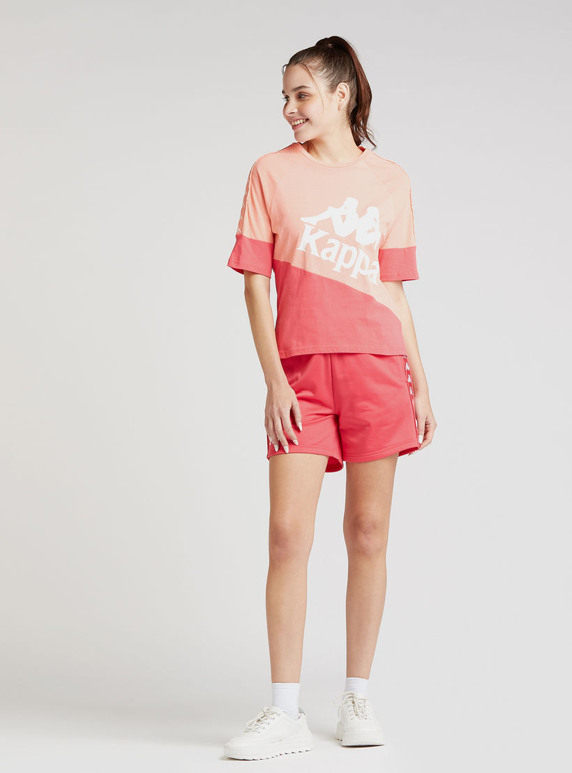 شورت بخصر مطّاطي وجيوب وطبعات من كابا-women-clothing-sportswearandactivewear-bottoms-image-2