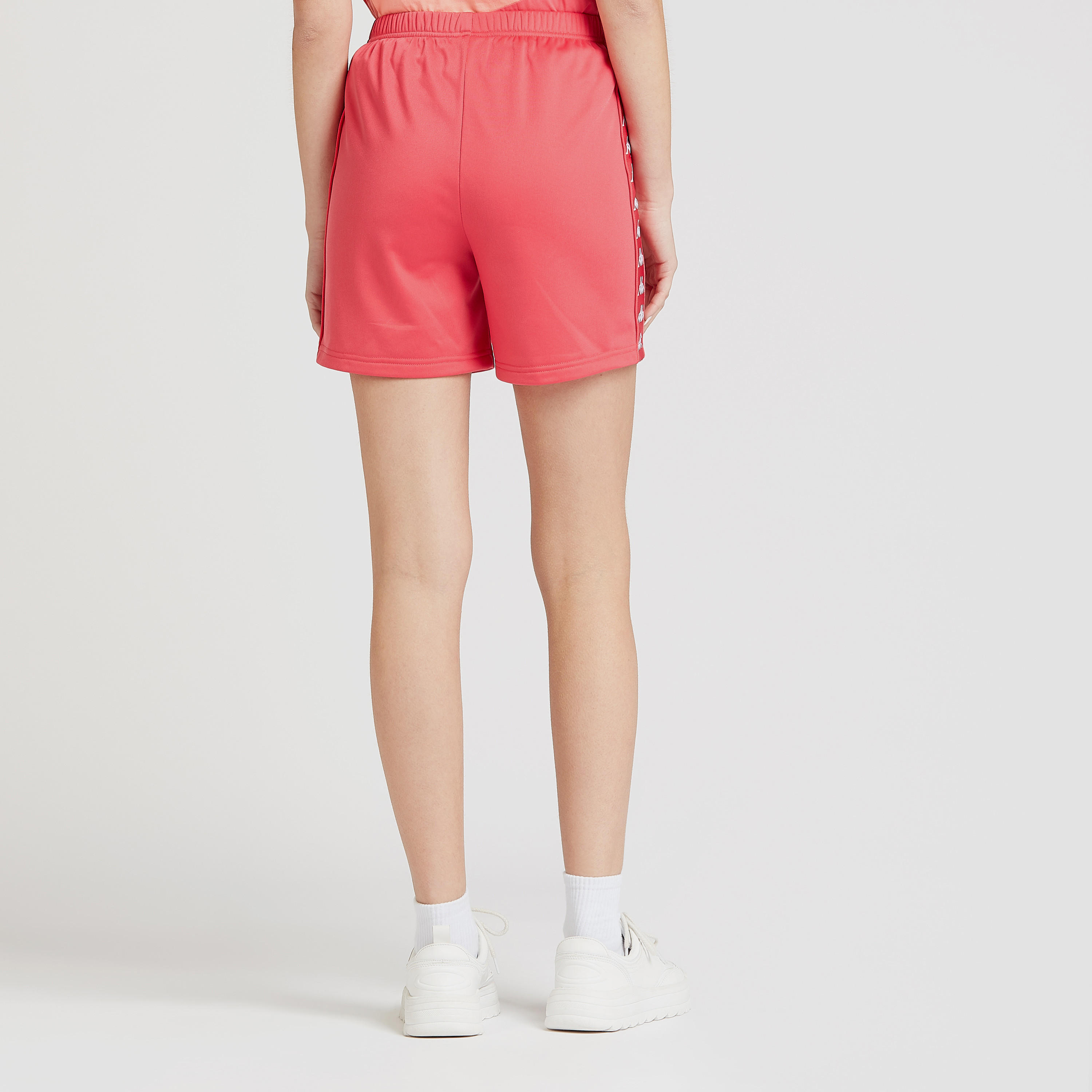 شورت بخصر مطّاطي وجيوب وطبعات من كابا-women-clothing-sportswearandactivewear-bottoms-image-4