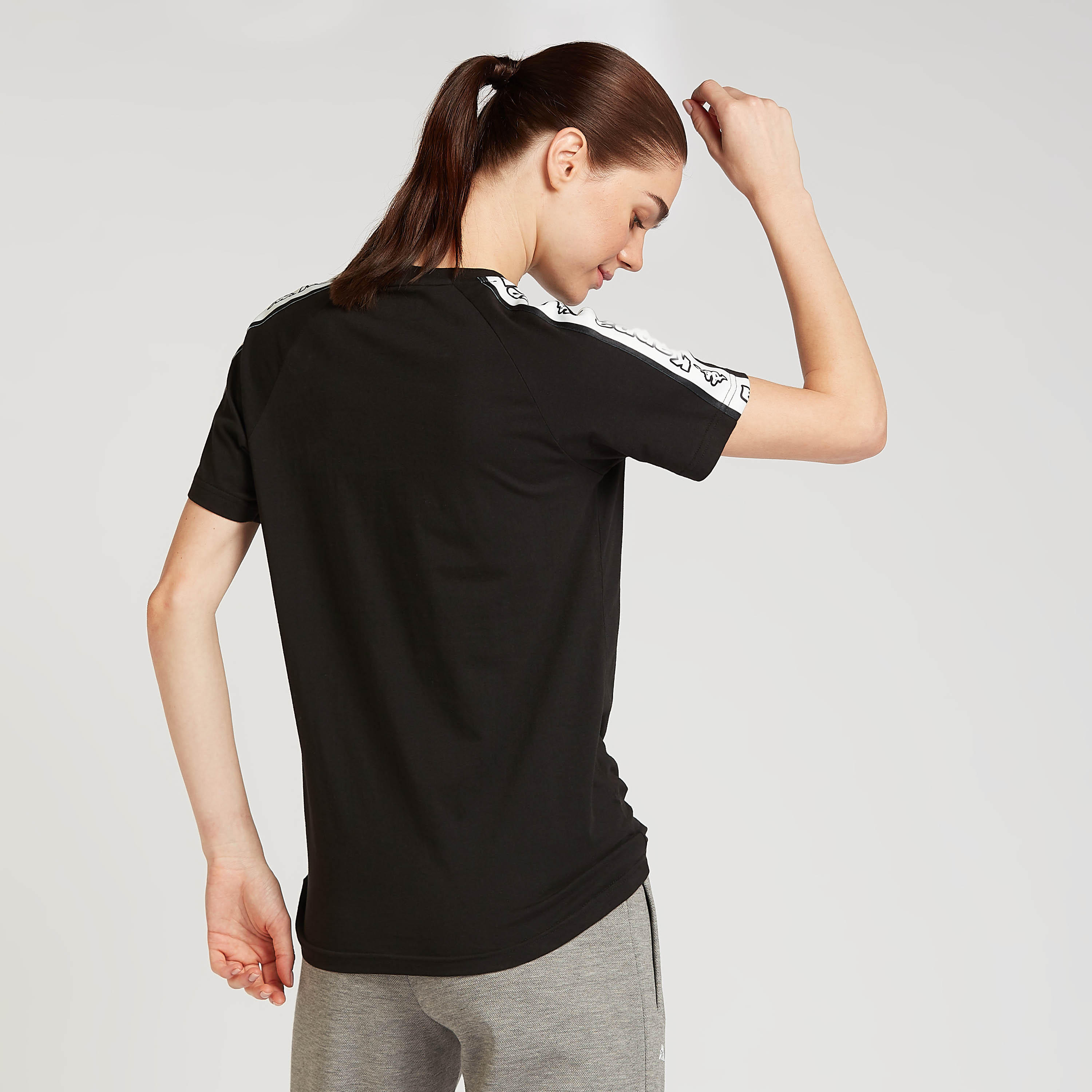 تيشيرت سادة بأكمام قصيرة وشريطة بطبعات من كابا-women-clothing-sportswearandactivewear-tshirtsandvests-image-1