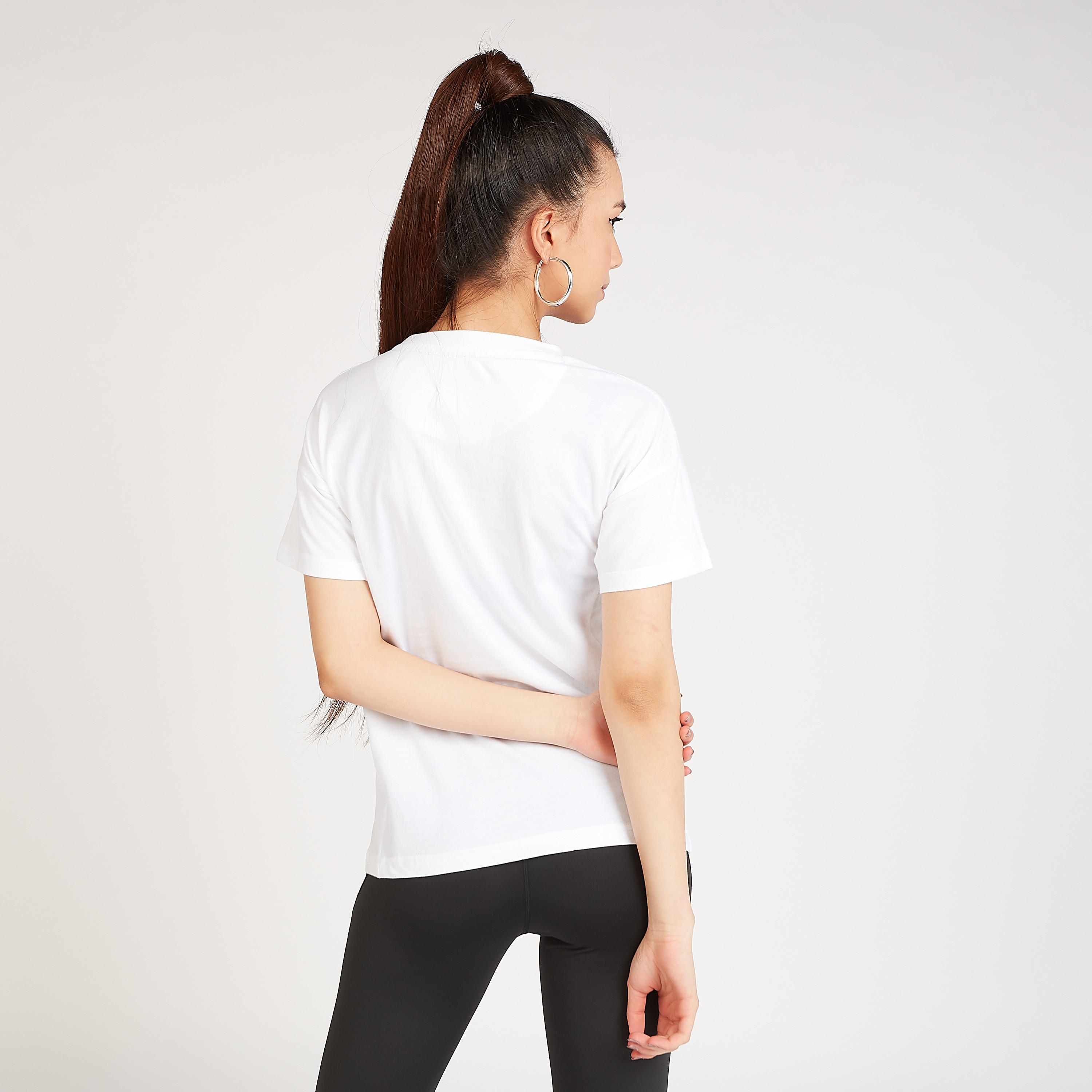 تيشيرت سادة بياقة ضيّقة وأكمام قصيرة من كابا-women-clothing-sportswearandactivewear-tshirtsandvests-image-5