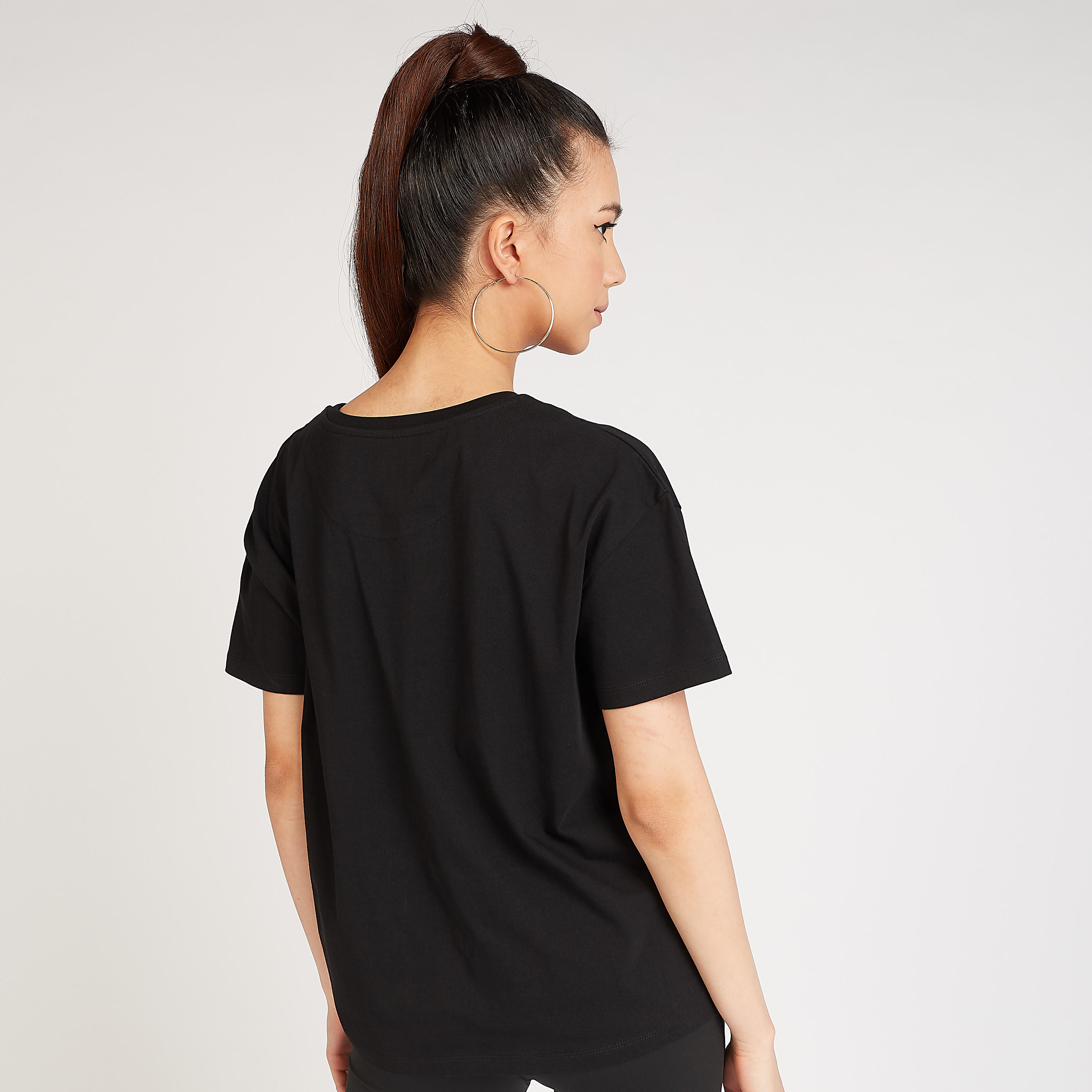 تيشيرت بياقة مستديرة وأكمام قصيرة وطبعات من كابا-women-clothing-sportswearandactivewear-tshirtsandvests-image-4