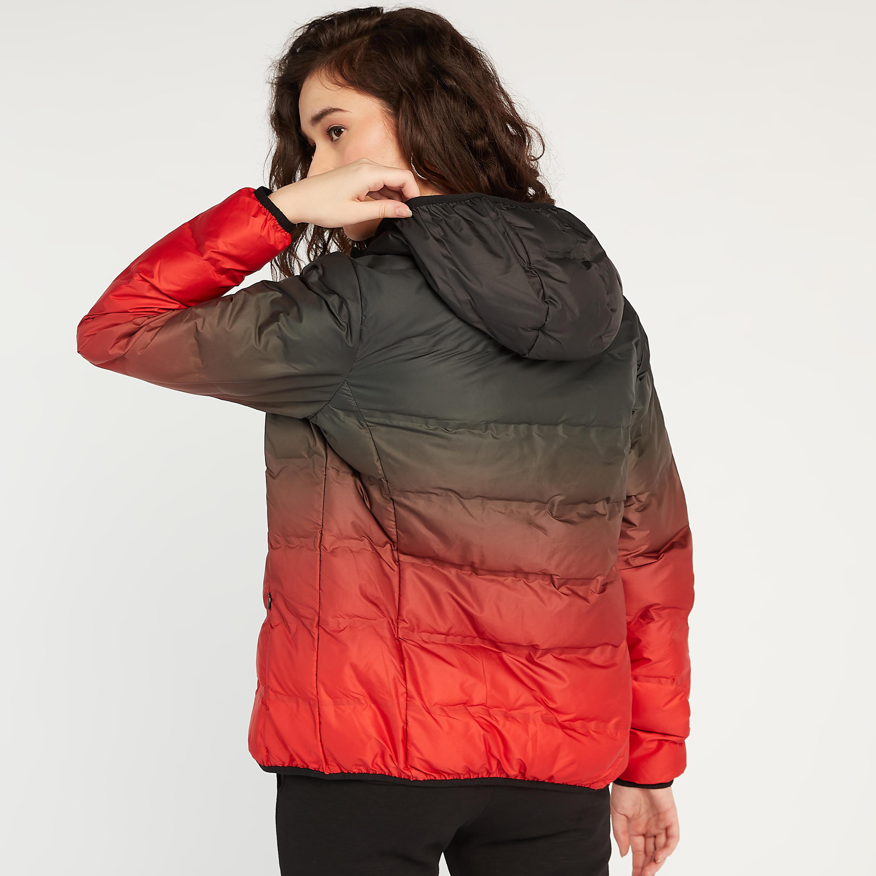 جاكيت مبطّن بقبّعة وأكمام طويلة وجيوب بسحّاب من كابا-women-clothing-sportswearandactivewear-coatsandjackets-jackets-image-4