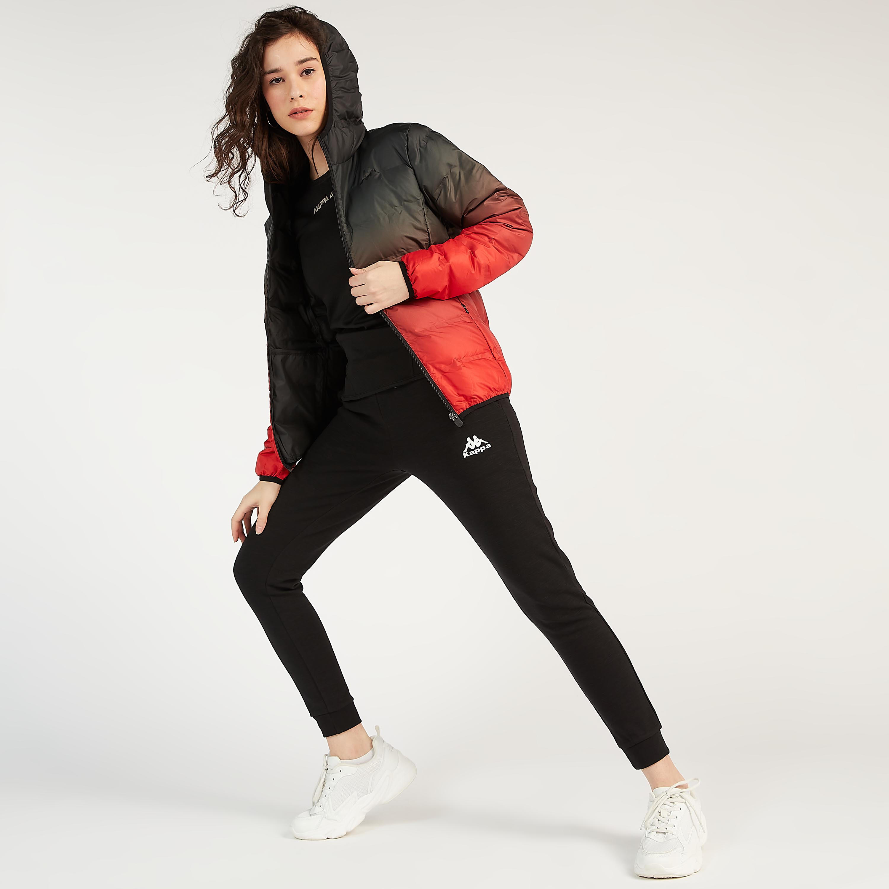 جاكيت مبطّن بقبّعة وأكمام طويلة وجيوب بسحّاب من كابا-women-clothing-sportswearandactivewear-coatsandjackets-jackets-image-5