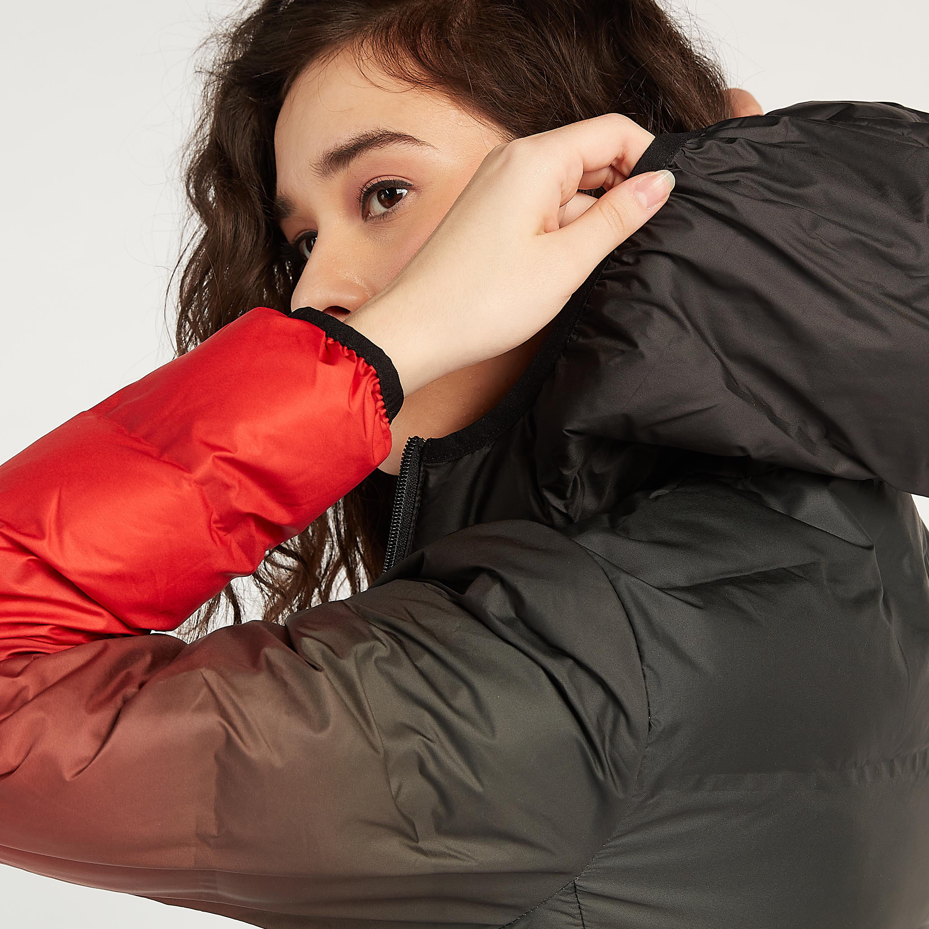 جاكيت مبطّن بقبّعة وأكمام طويلة وجيوب بسحّاب من كابا-women-clothing-sportswearandactivewear-coatsandjackets-jackets-image-9