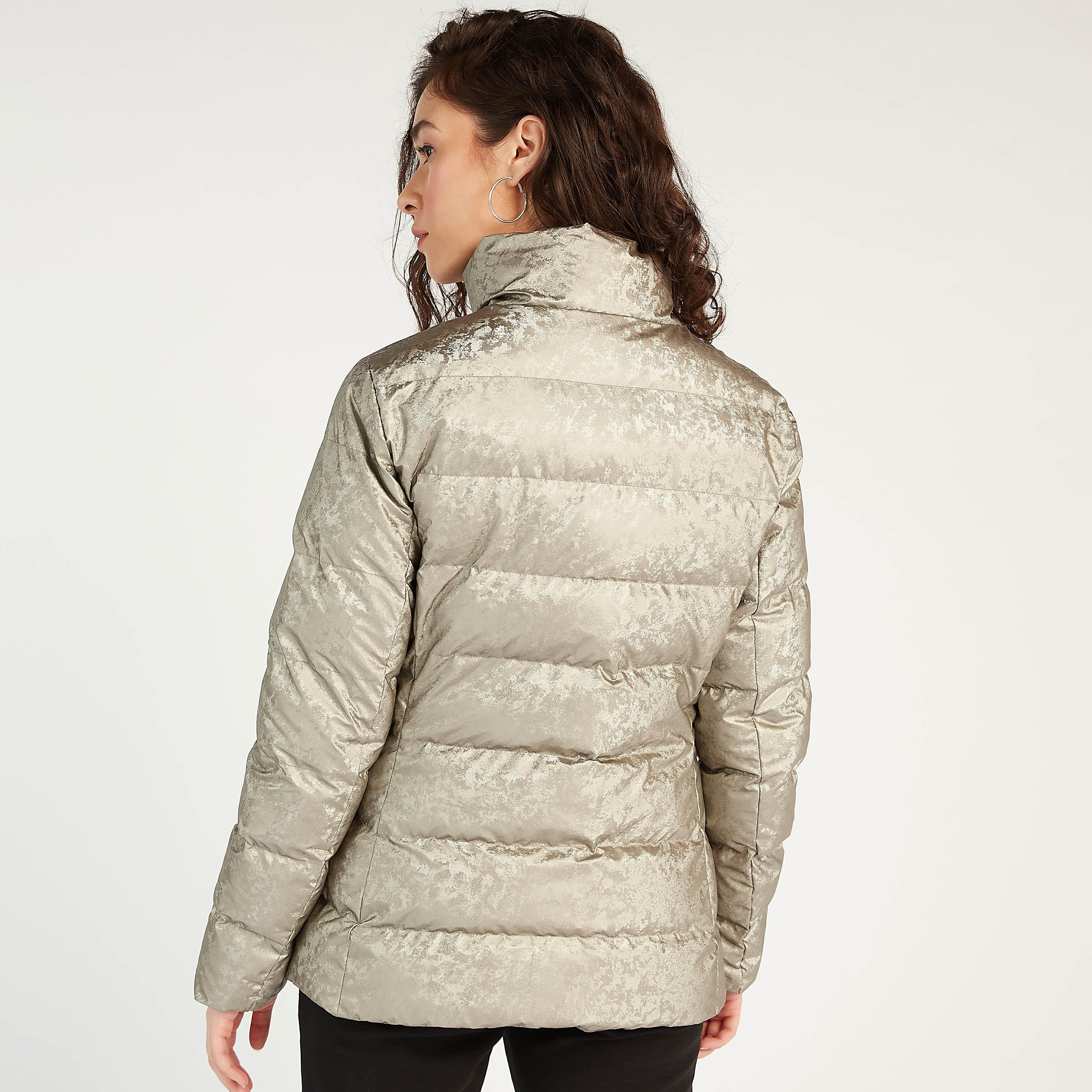 جاكيت منفوخ مستدام بسحّاب وأكمام طويلة من كابا-women-clothing-sportswearandactivewear-coatsandjackets-jackets-image-7