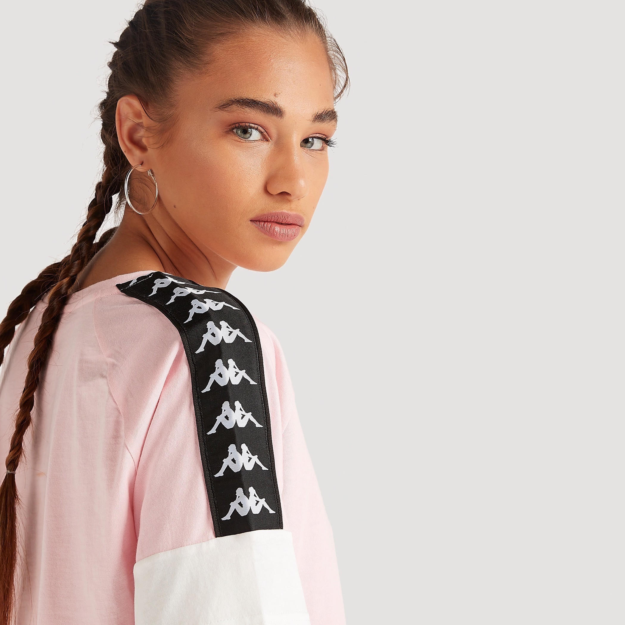 تيشيرت بياقة مستديرة وأكمام قصيرة وطبعات من كابا-women-clothing-sportswearandactivewear-tshirtsandvests-image-3