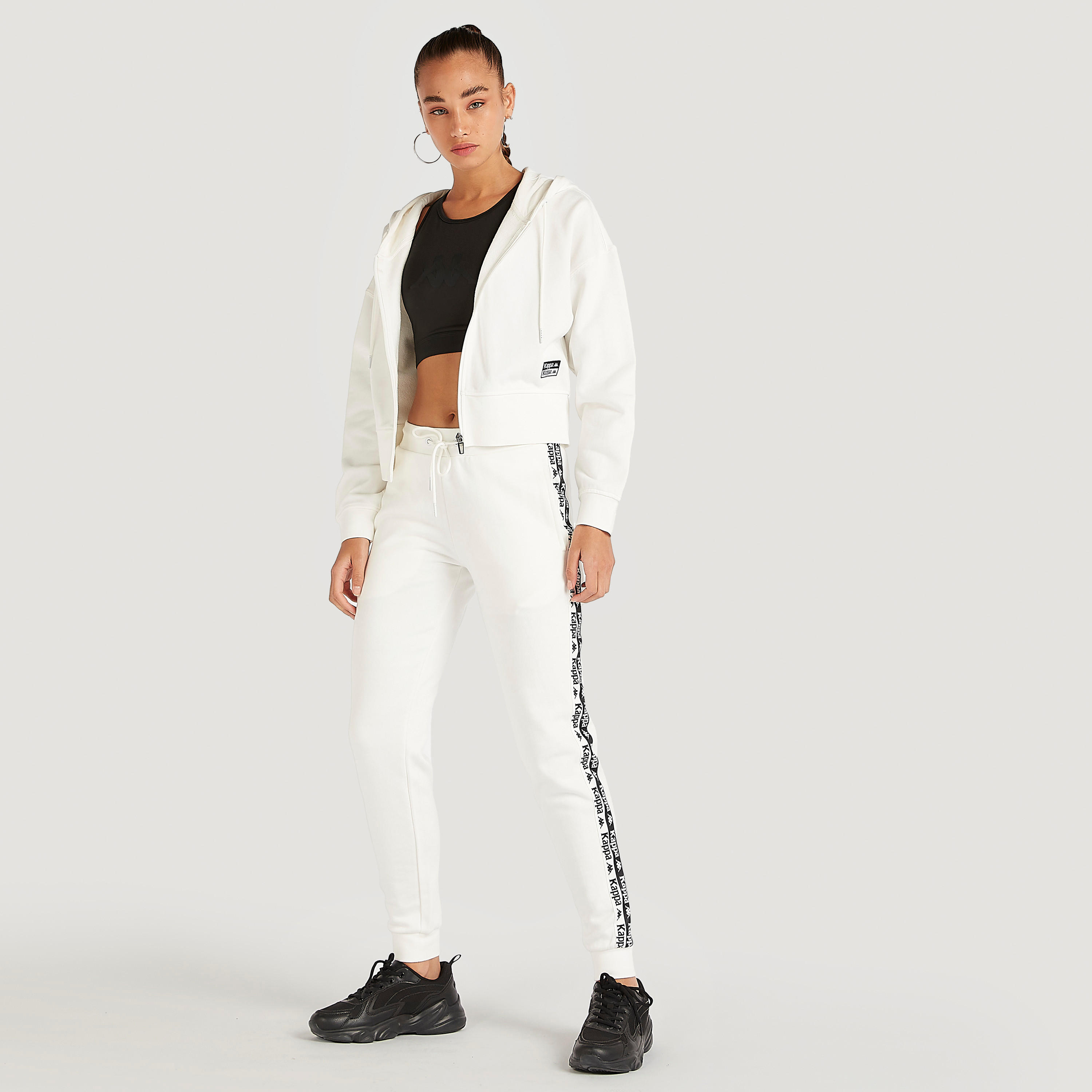 بنطلون رياضي سادة بتفاصيل شريطة شعار من كابا-women-clothing-bottoms-joggers-image-2