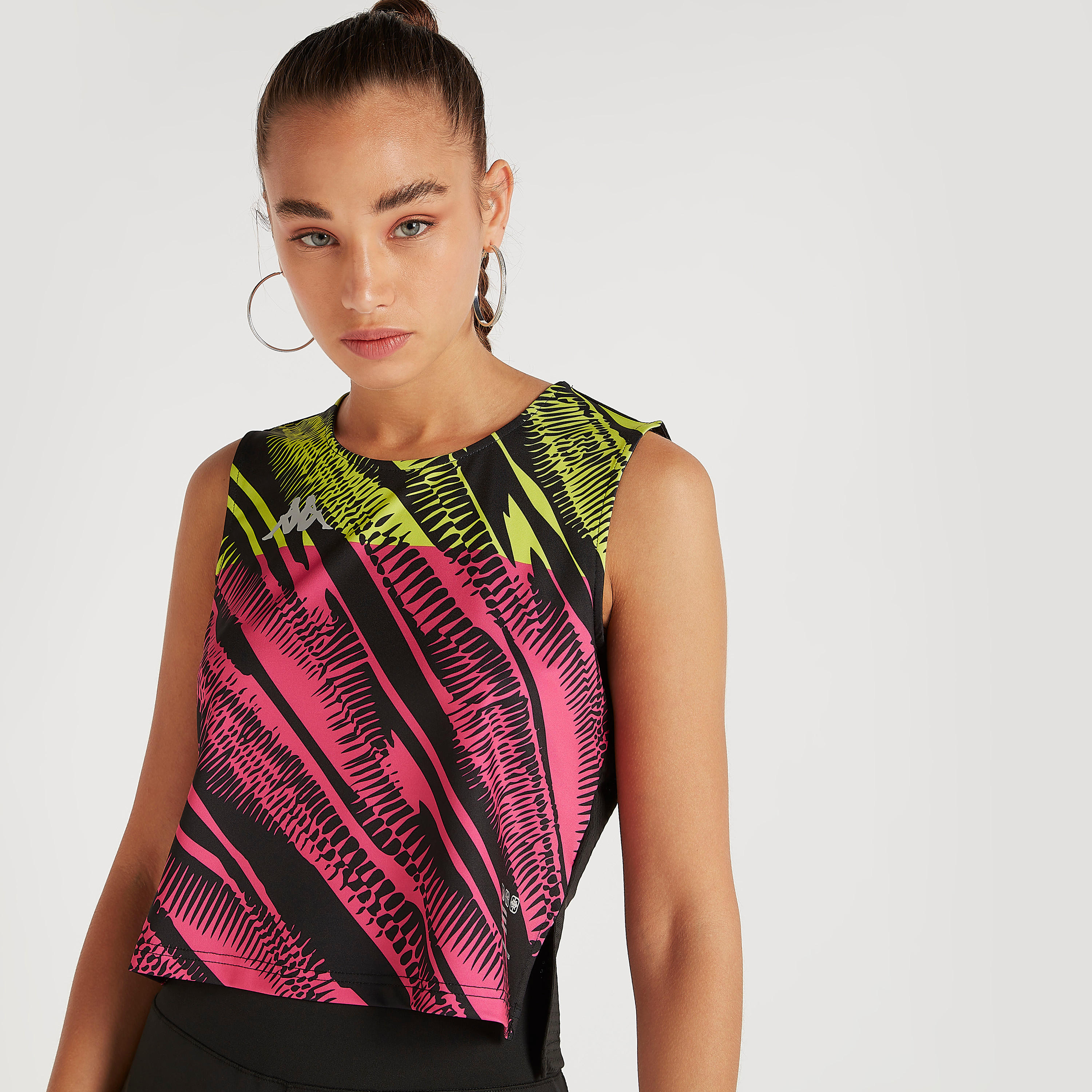 فيست بطبعات وياقة مستديرة من كابا-women-clothing-sportswearandactivewear-tshirtsandvests-image-1