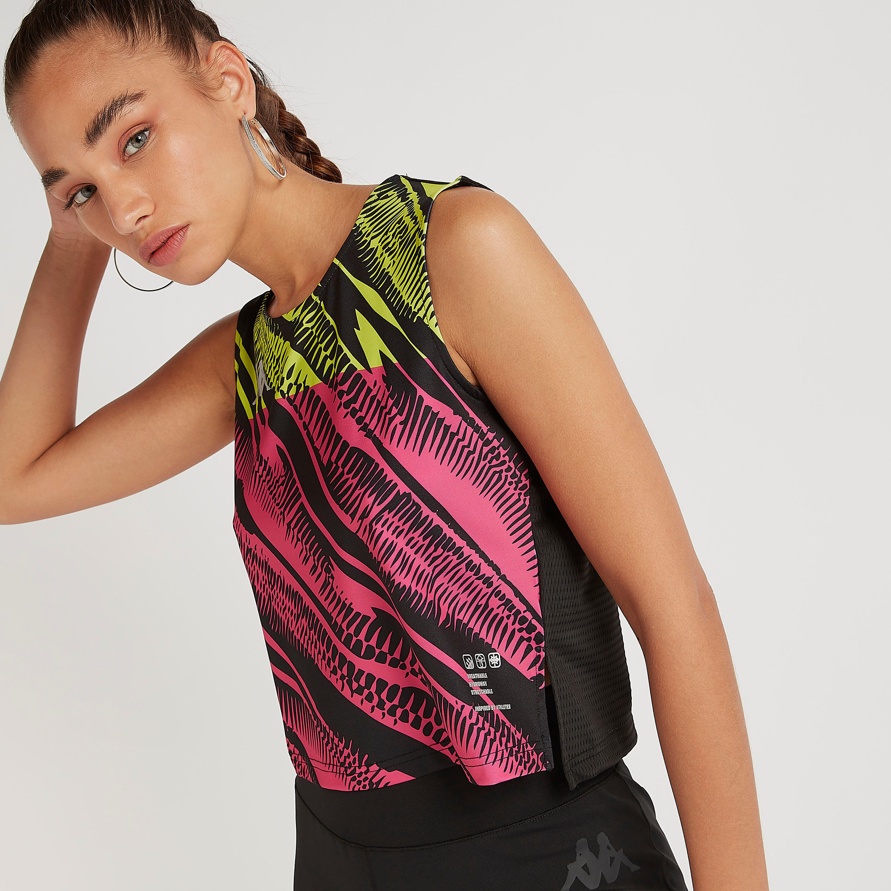 فيست بطبعات وياقة مستديرة من كابا-women-clothing-sportswearandactivewear-tshirtsandvests-image-5