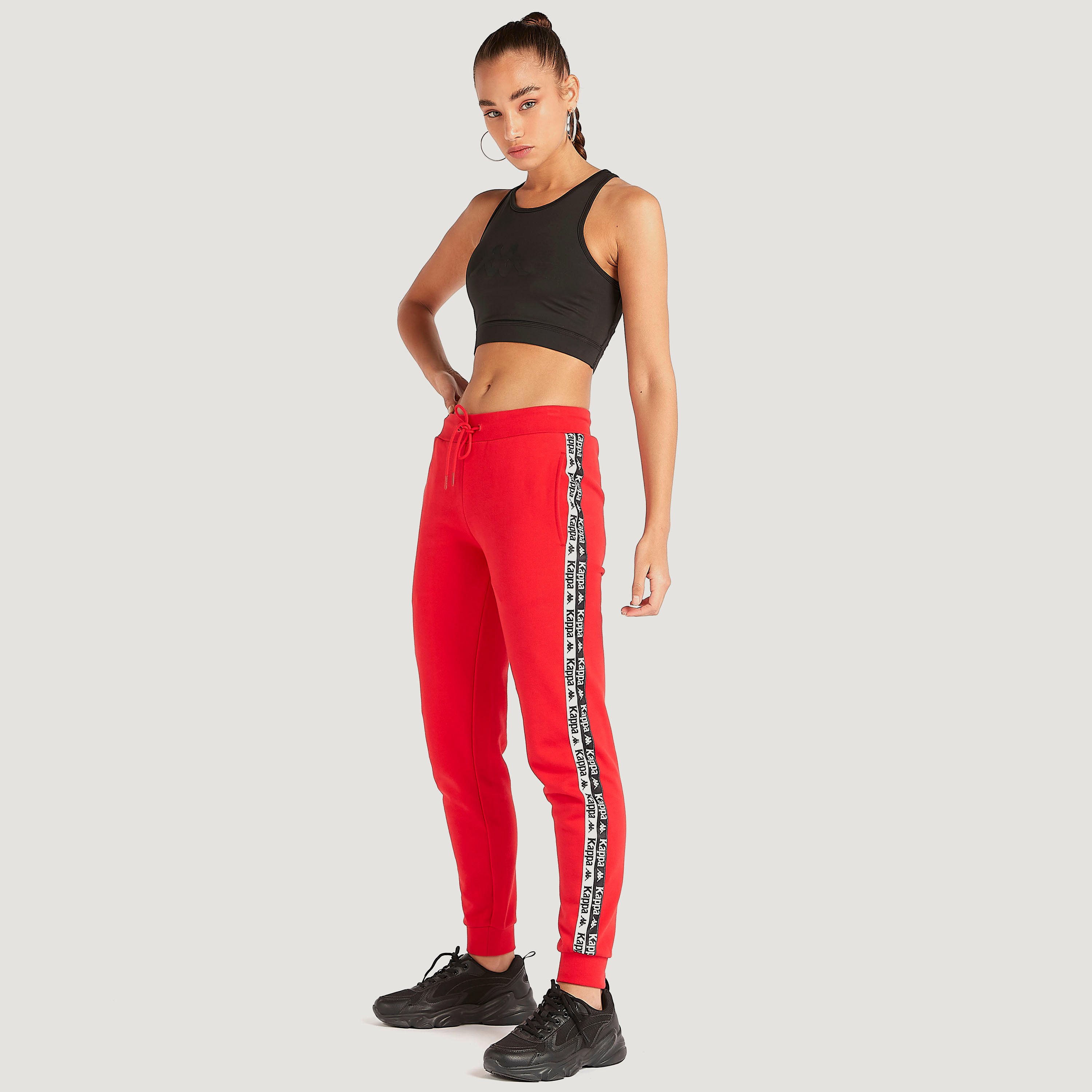 صدريّة رياضيّة داعمة عالية بطبعات شعاروظهر ريسر من كابا-sports-women-clothing-sportsbras-image-1