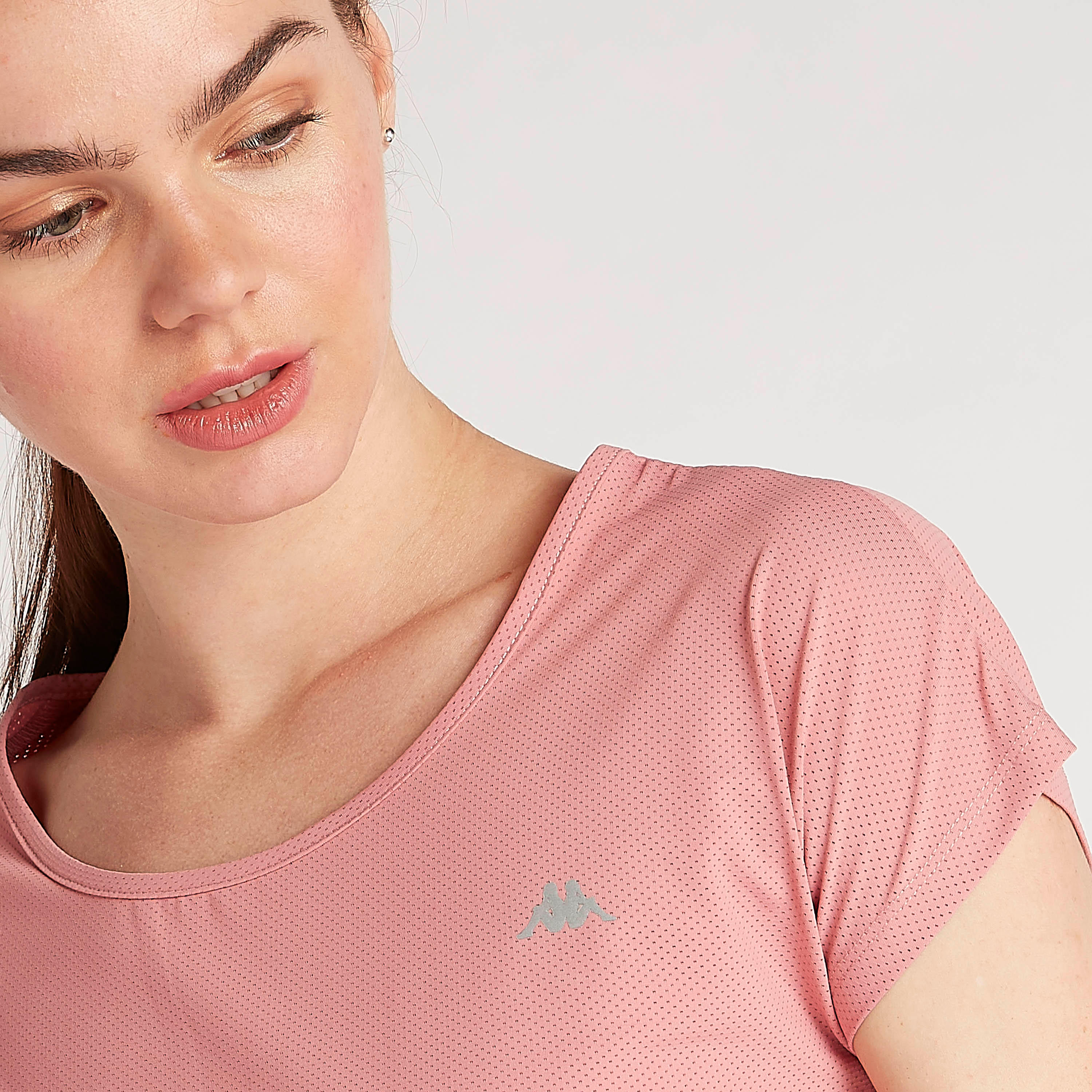 تيشيرت بياقة مستديرة وأكمام كاب من كابا-women-clothing-sportswearandactivewear-tshirtsandvests-image-3