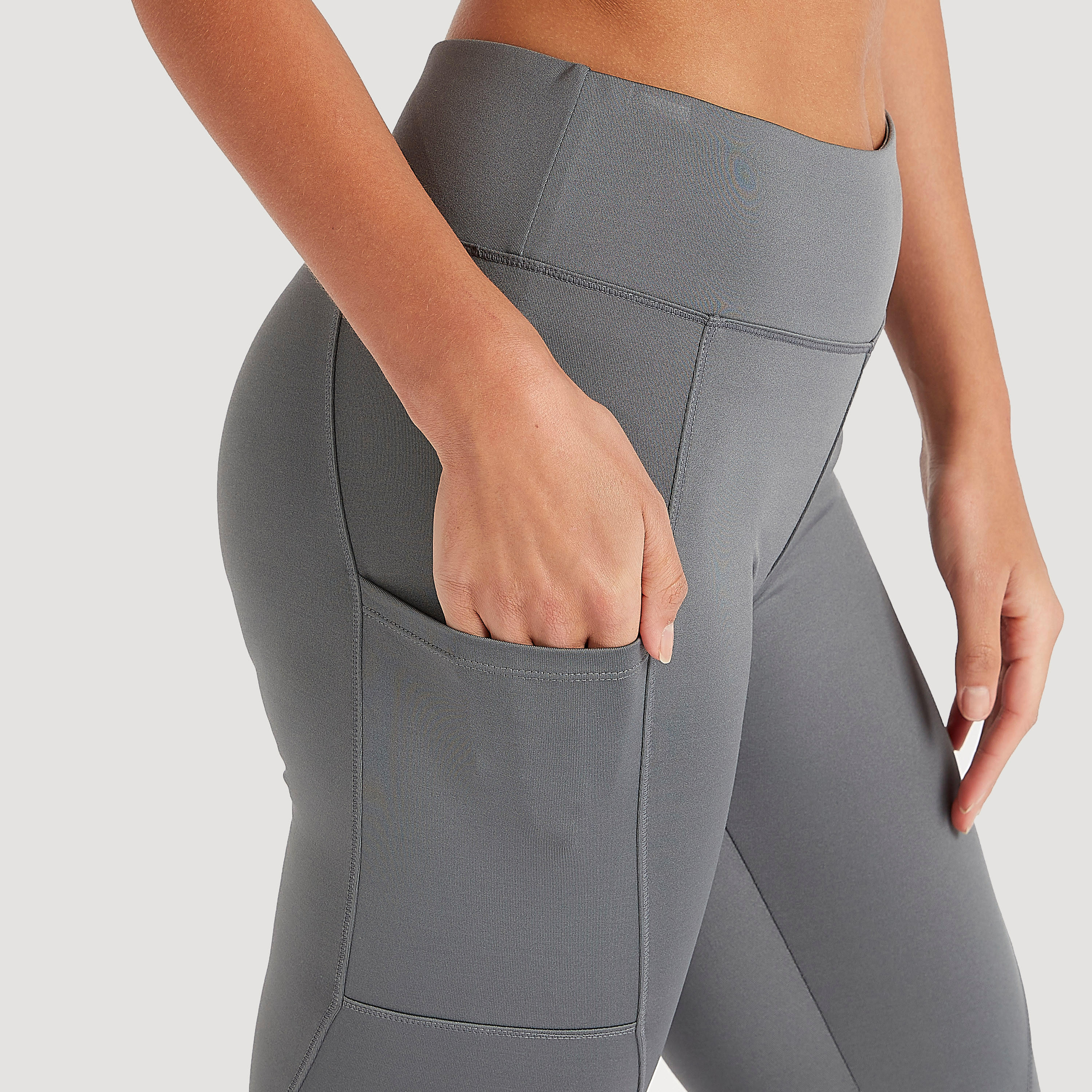 بنطلون ليقنز بخصر مطّاطي وجيوب وطبعات من كابا-women-clothing-bottoms-leggings-image-3
