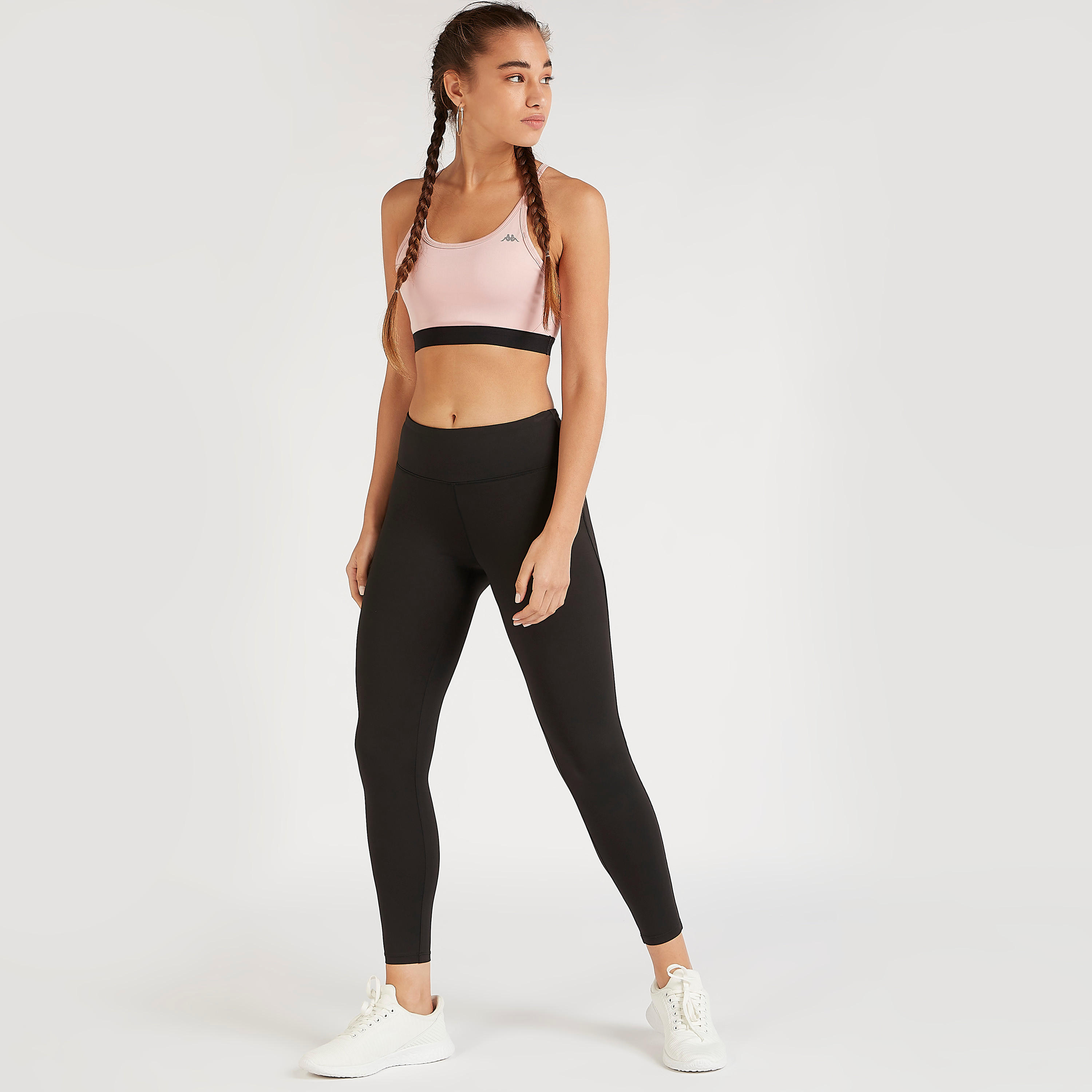 صدريّة رياضيّة سادة بياقة عميقة وتفاصيل شبكيّة من كابا-sports-women-clothing-sportsbras-image-2