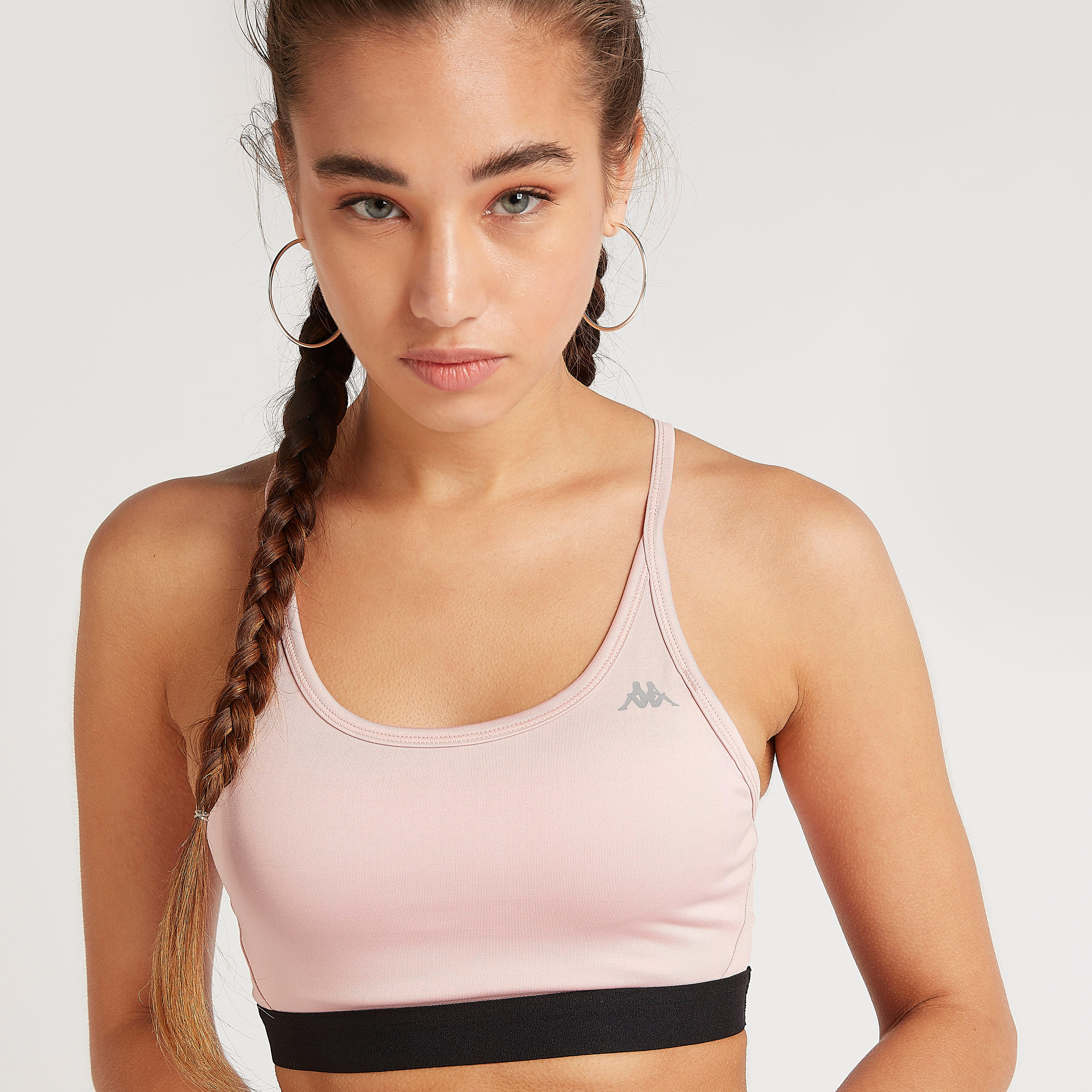 صدريّة رياضيّة سادة بياقة عميقة وتفاصيل شبكيّة من كابا-sports-women-clothing-sportsbras-image-3