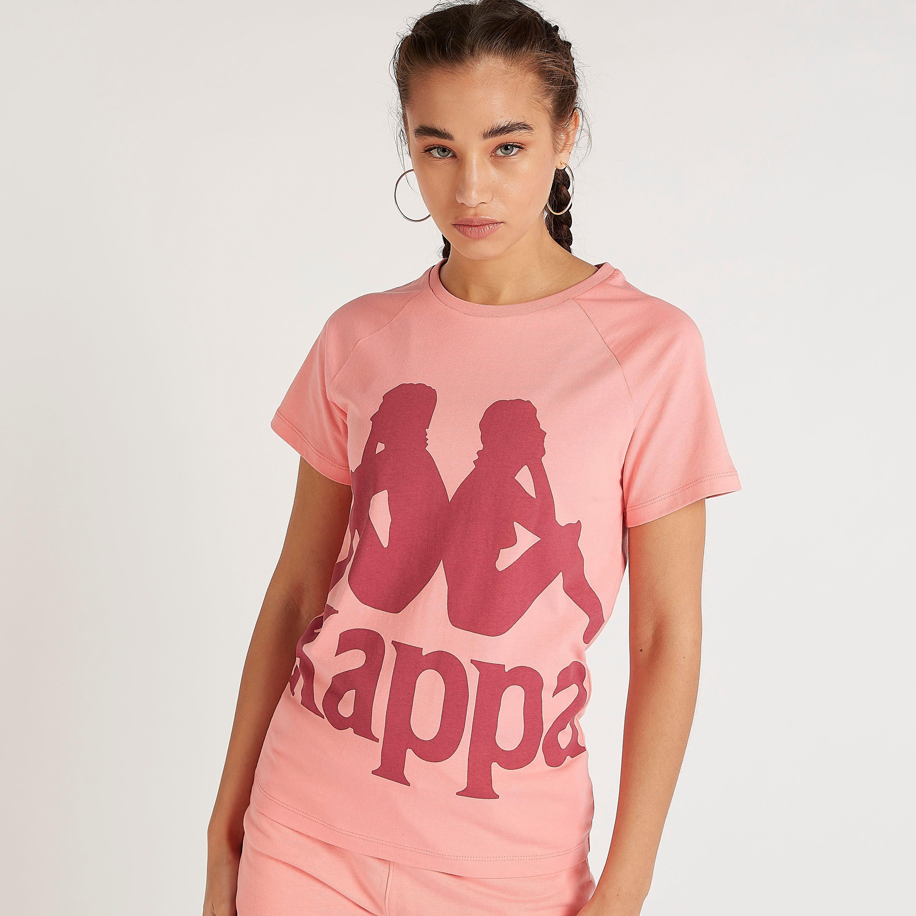 تيشيرت بياقة ضيّقة وأكمام قصيرة وطبعات من كابا-women-clothing-sportswearandactivewear-tshirtsandvests-image-5