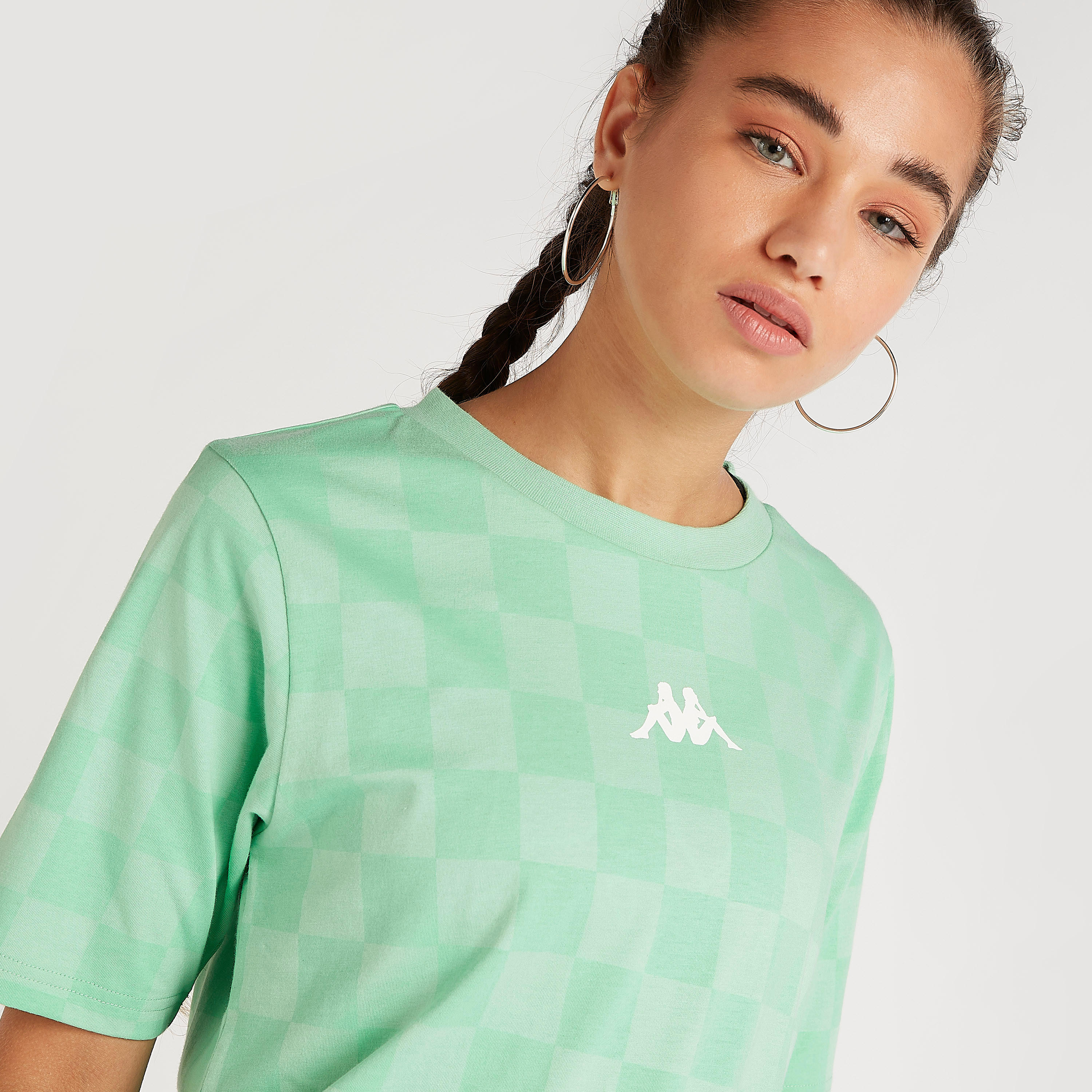 تيشيرت كاروهات بياقة ضيّقة وأكمام قصيرة من كابا-women-clothing-sportswearandactivewear-tshirtsandvests-image-3