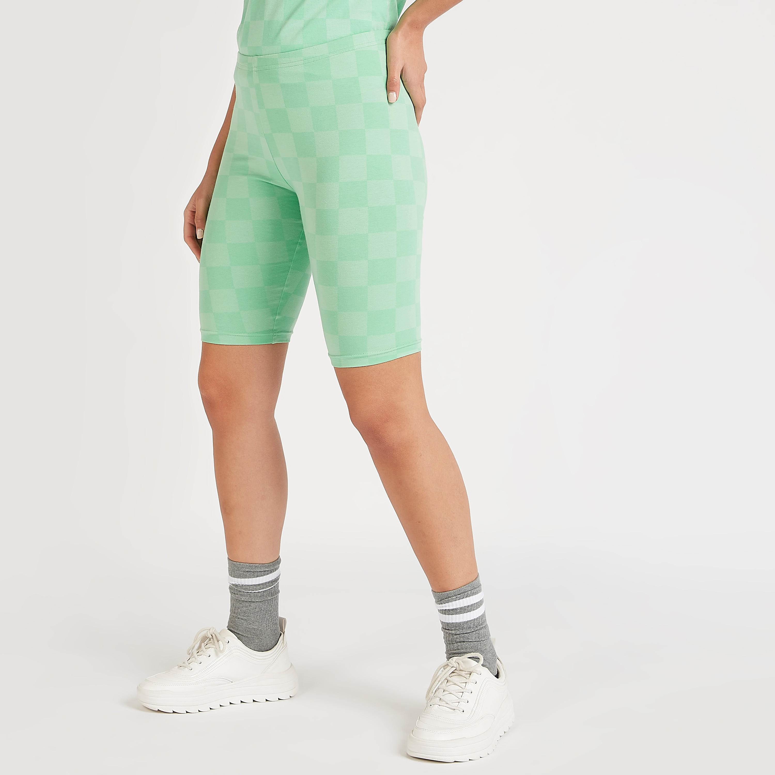 شورت كاروهات بطبعات وخصر مطاطي من كابا-women-clothing-bottoms-leggings-image-2