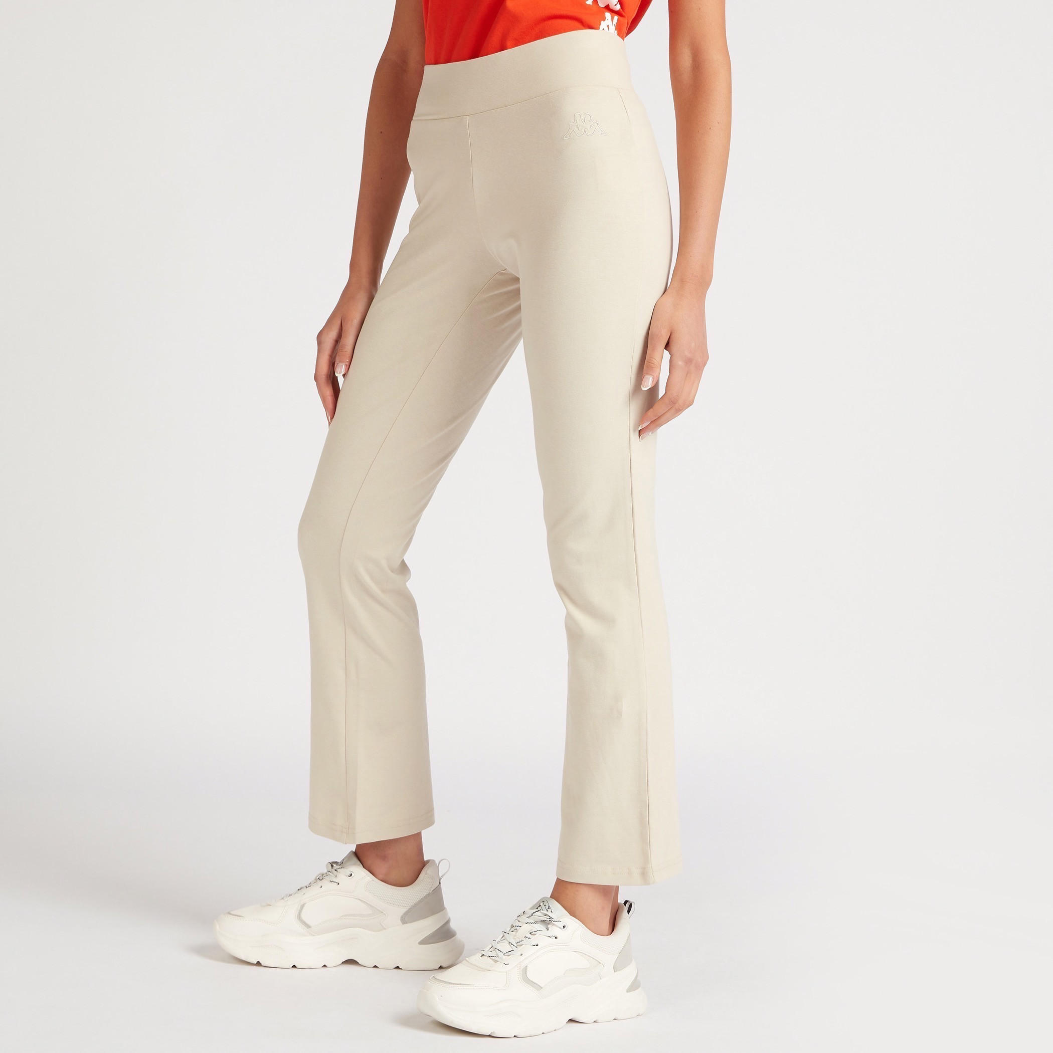 بنطلون رياضي سادة مع خصر مطّاطي من كابا-women-clothing-bottoms-joggers-image-4
