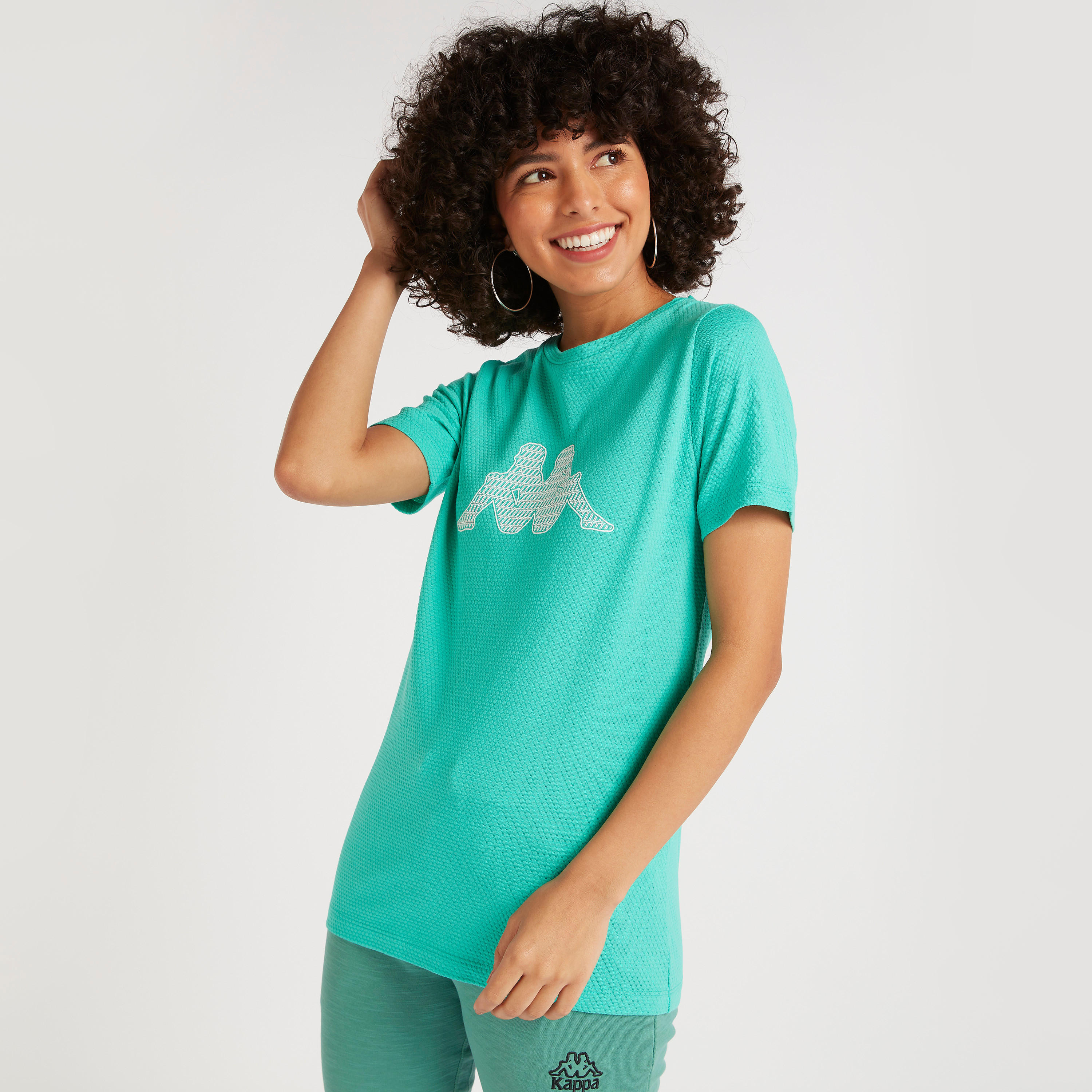تيشيرت بياقة ضيّقة وأكمام قصيرة وطبعات من كابا-women-clothing-sportswearandactivewear-tshirtsandvests-image-1