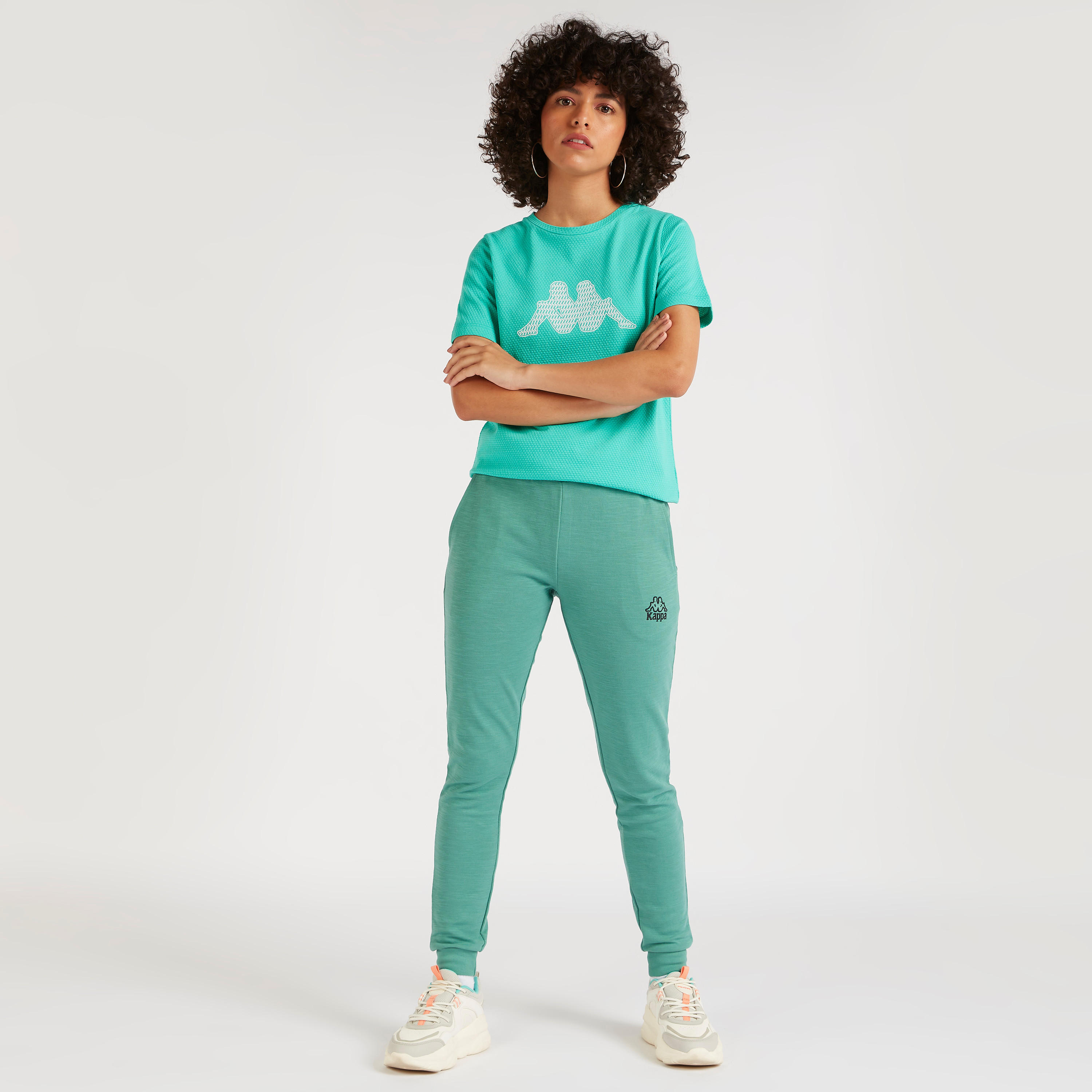 تيشيرت بياقة ضيّقة وأكمام قصيرة وطبعات من كابا-women-clothing-sportswearandactivewear-tshirtsandvests-image-2