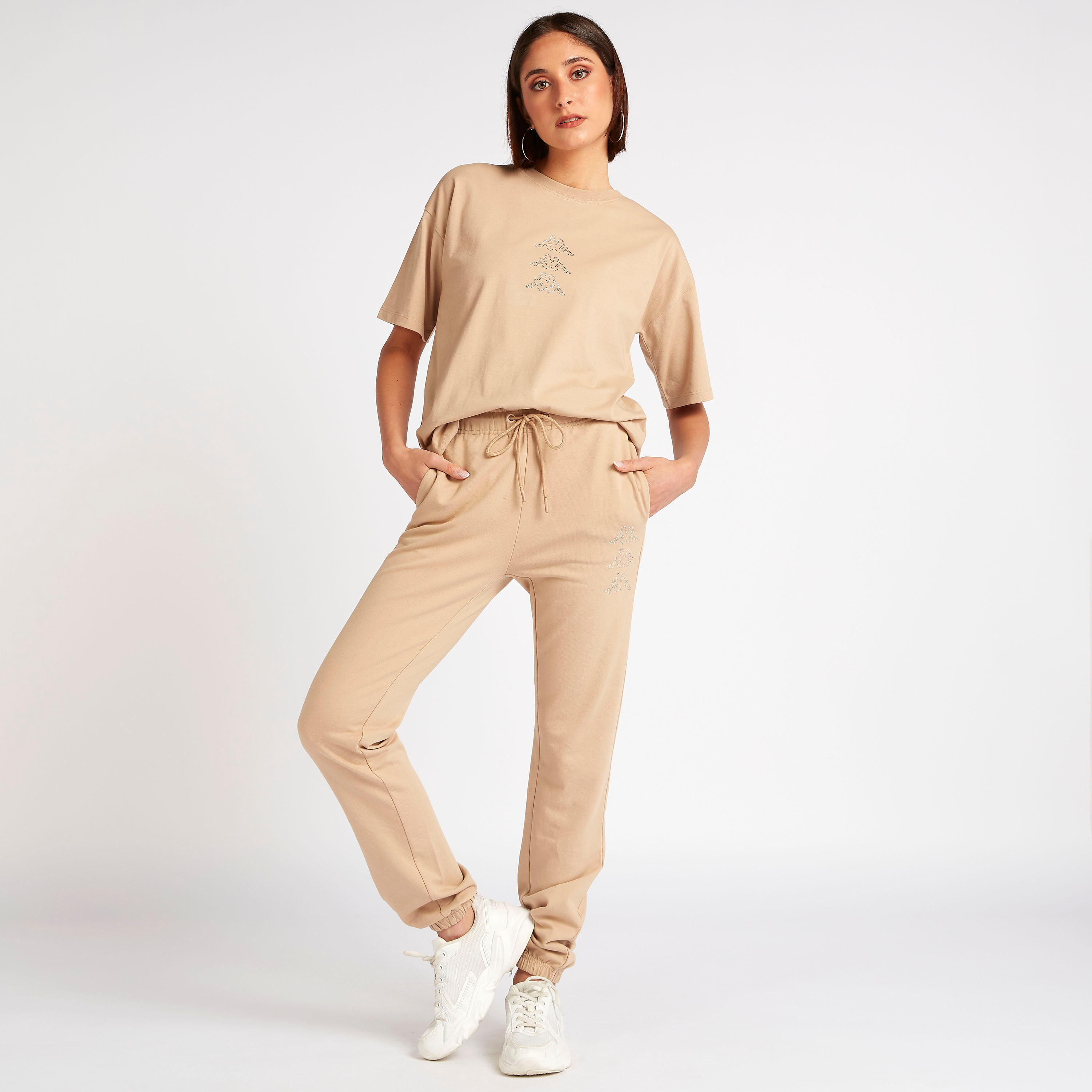 تيشيرت بأكمام قصيرة وتفاصيل شعار من كابا-women-clothing-sportswearandactivewear-tshirtsandvests-image-2