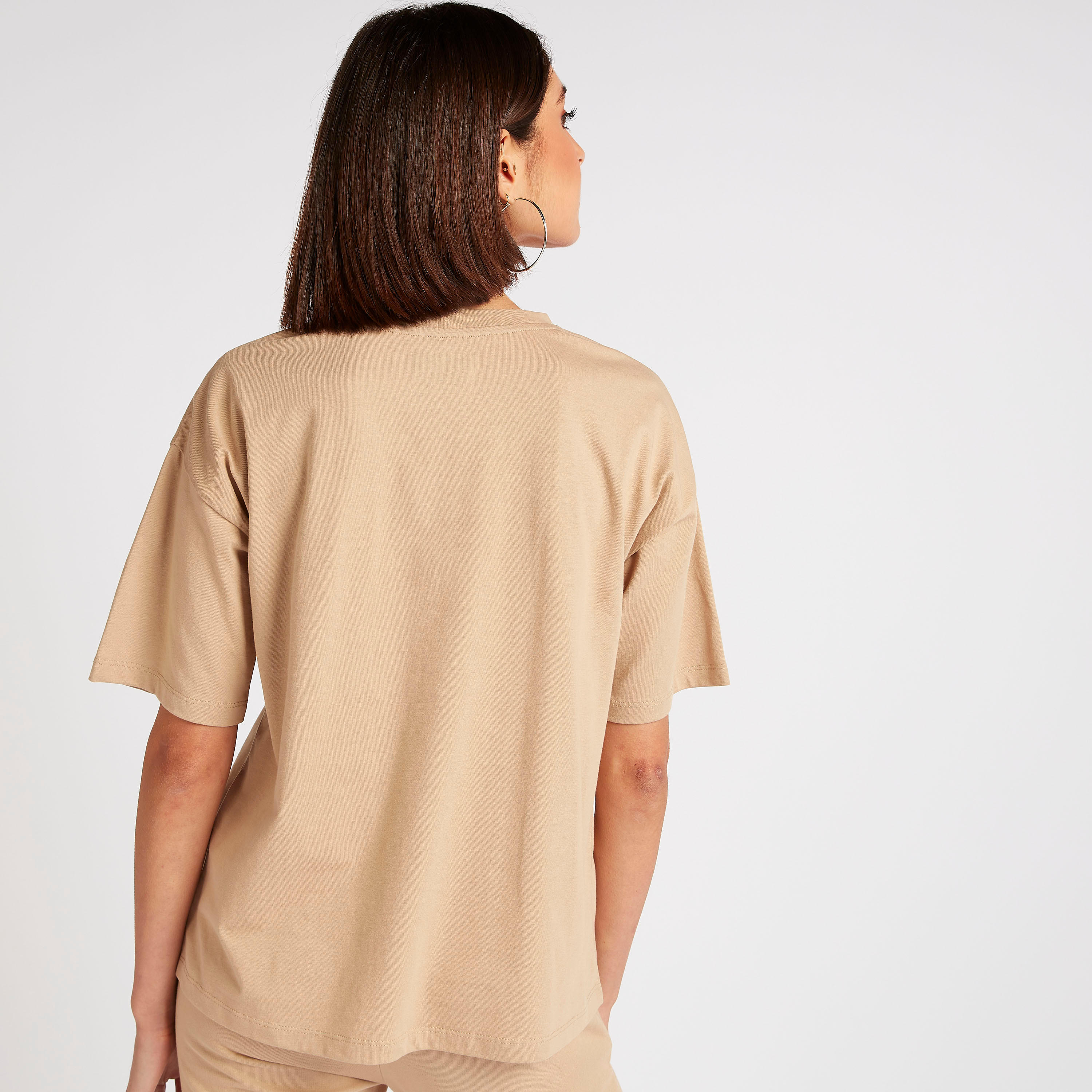 تيشيرت بأكمام قصيرة وتفاصيل شعار من كابا-women-clothing-sportswearandactivewear-tshirtsandvests-image-4