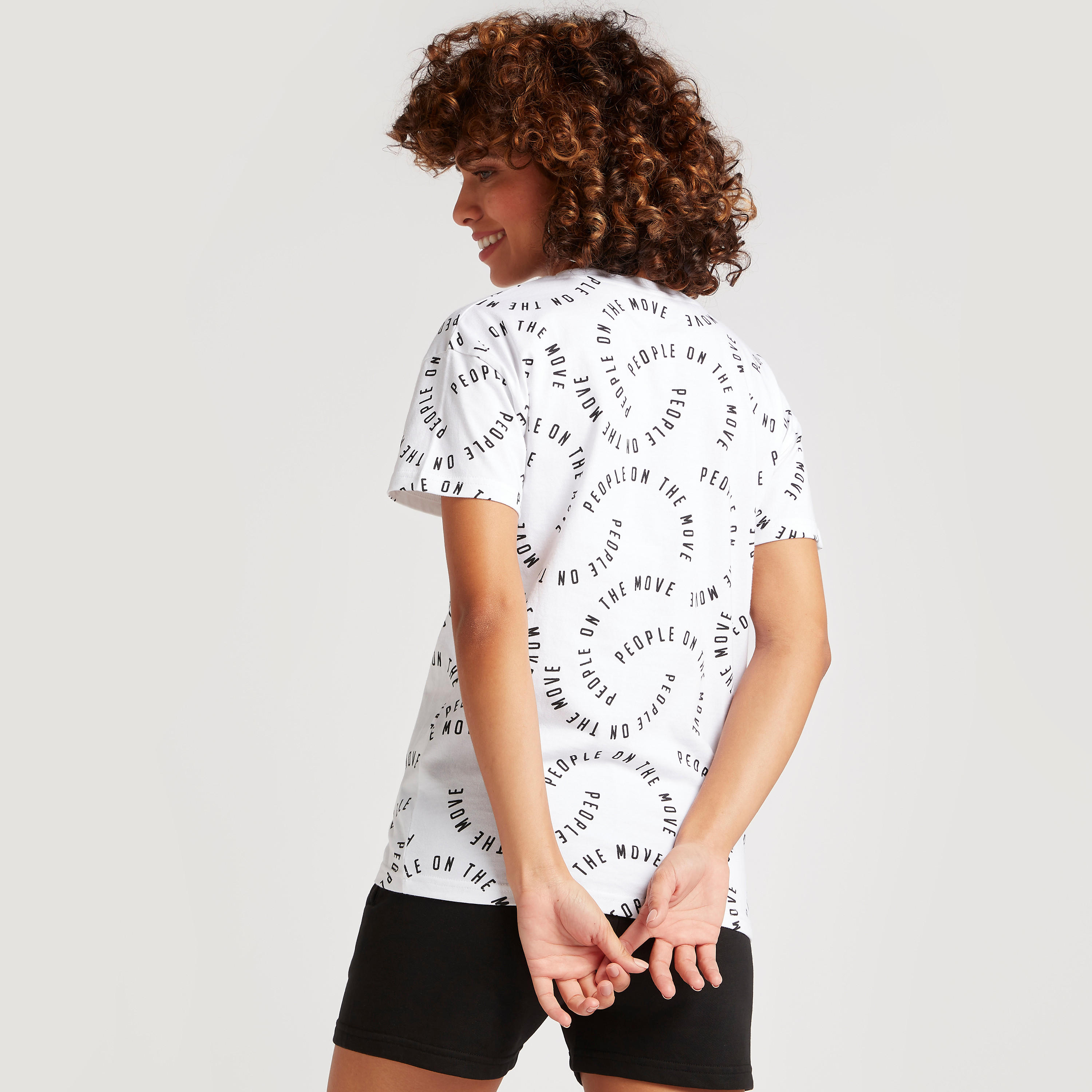 تيشيرت بأكمام قصيرة وطبعات من كابا-women-clothing-sportswearandactivewear-tshirtsandvests-image-4