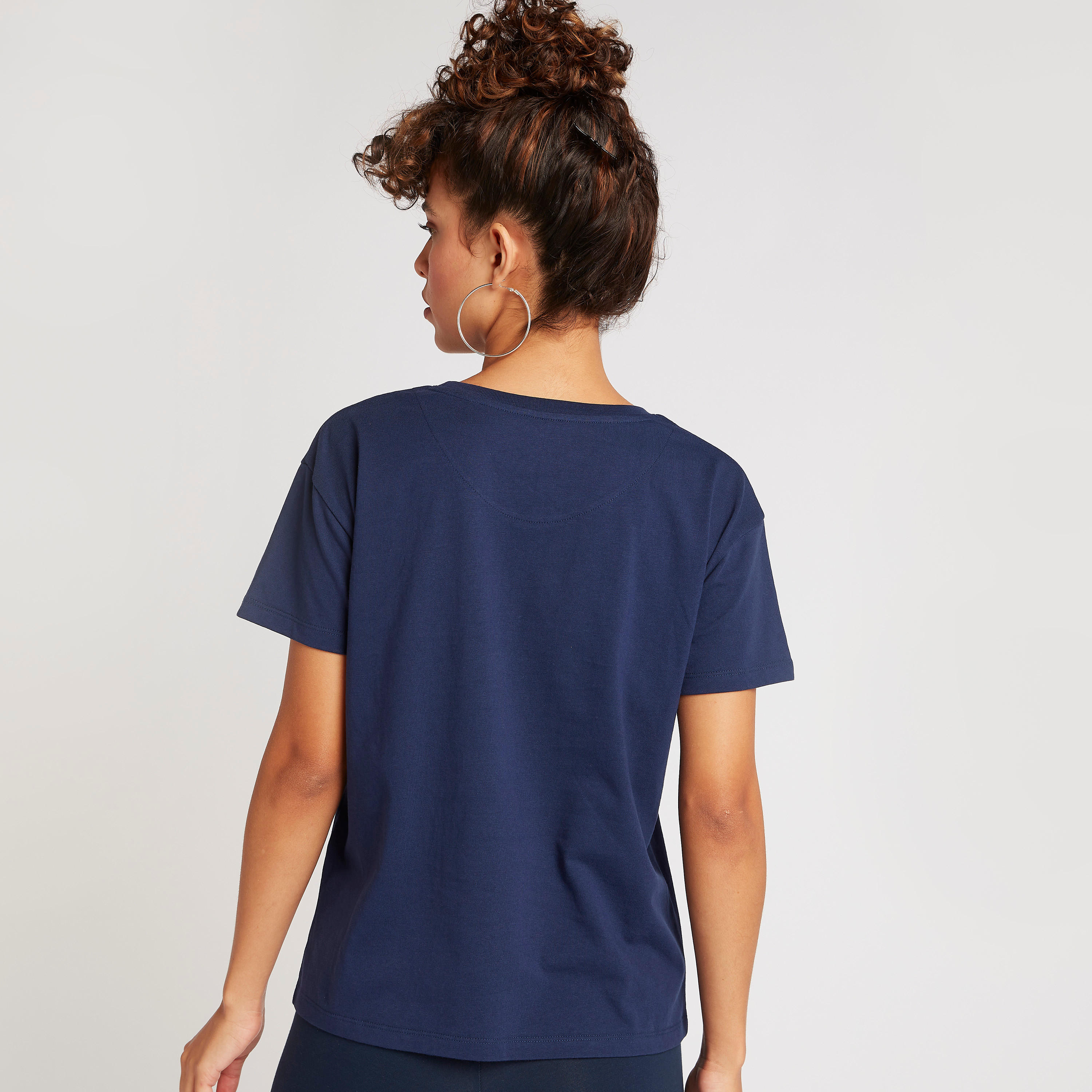 تيشيرت بأكمام كاب وطبعات شعار من كابا-women-clothing-tshirts-image-4