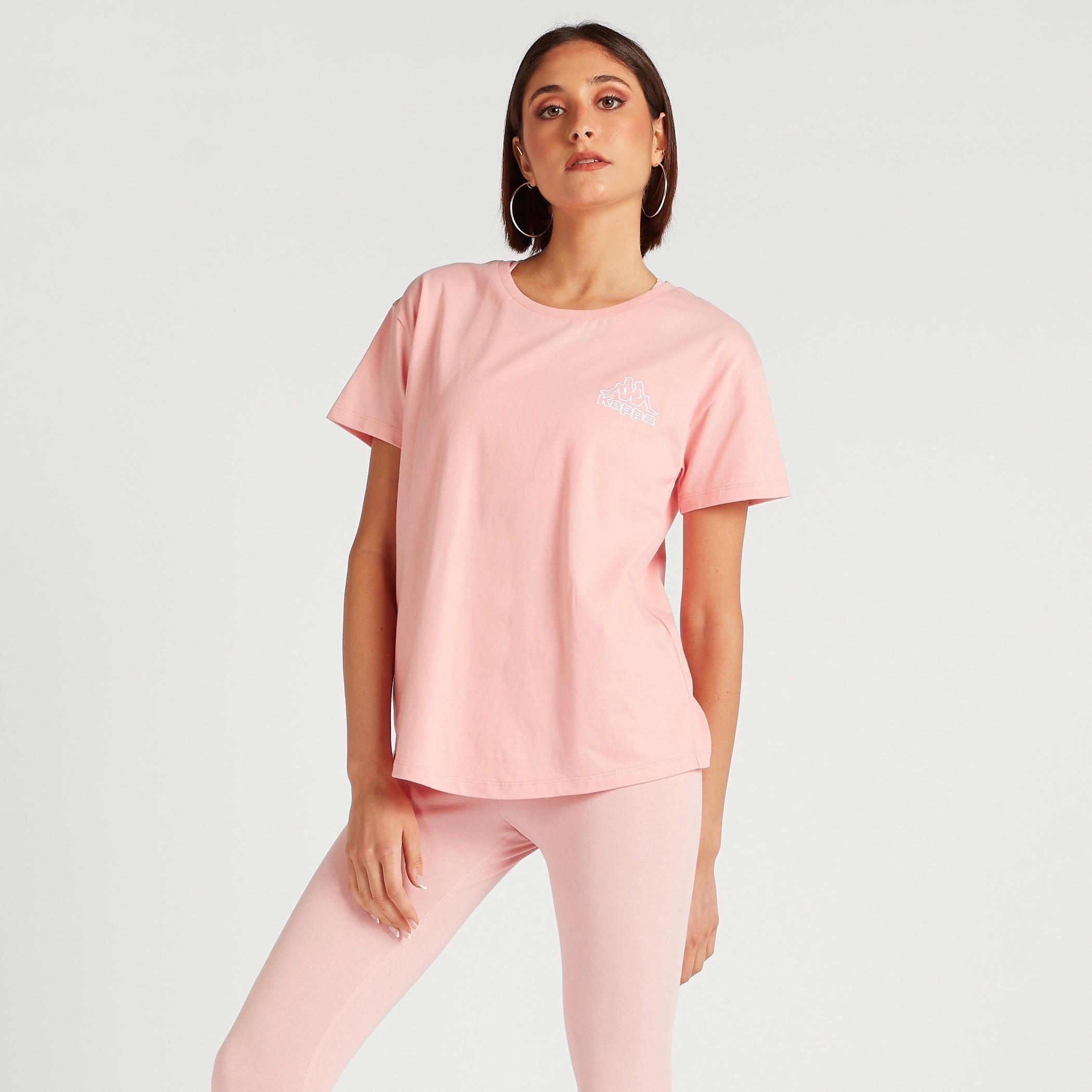تيشيرت بأكمام قصيرة وطبعات شعار من كابا-women-clothing-tshirts-image-1