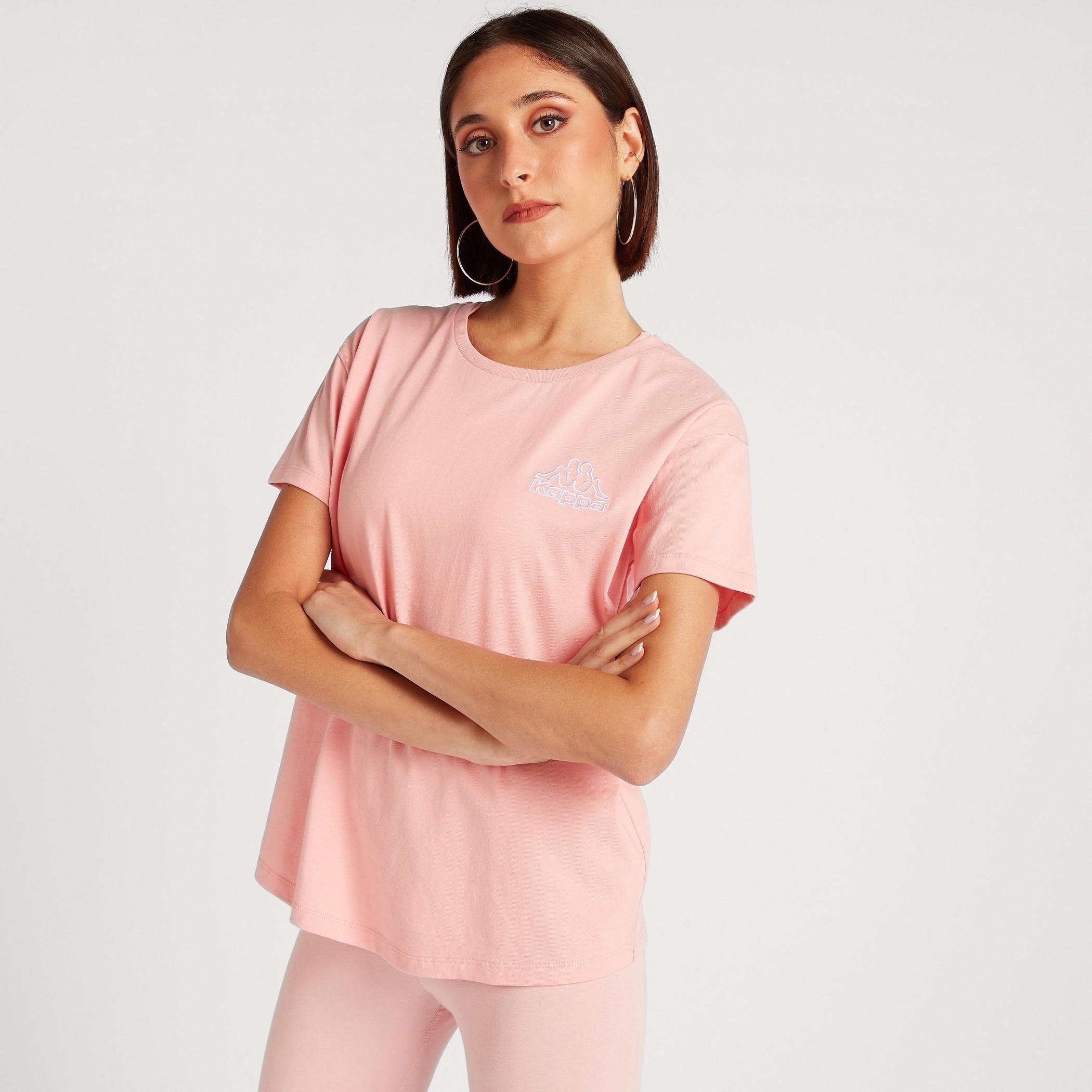 تيشيرت بأكمام قصيرة وطبعات شعار من كابا-women-clothing-tshirts-image-5