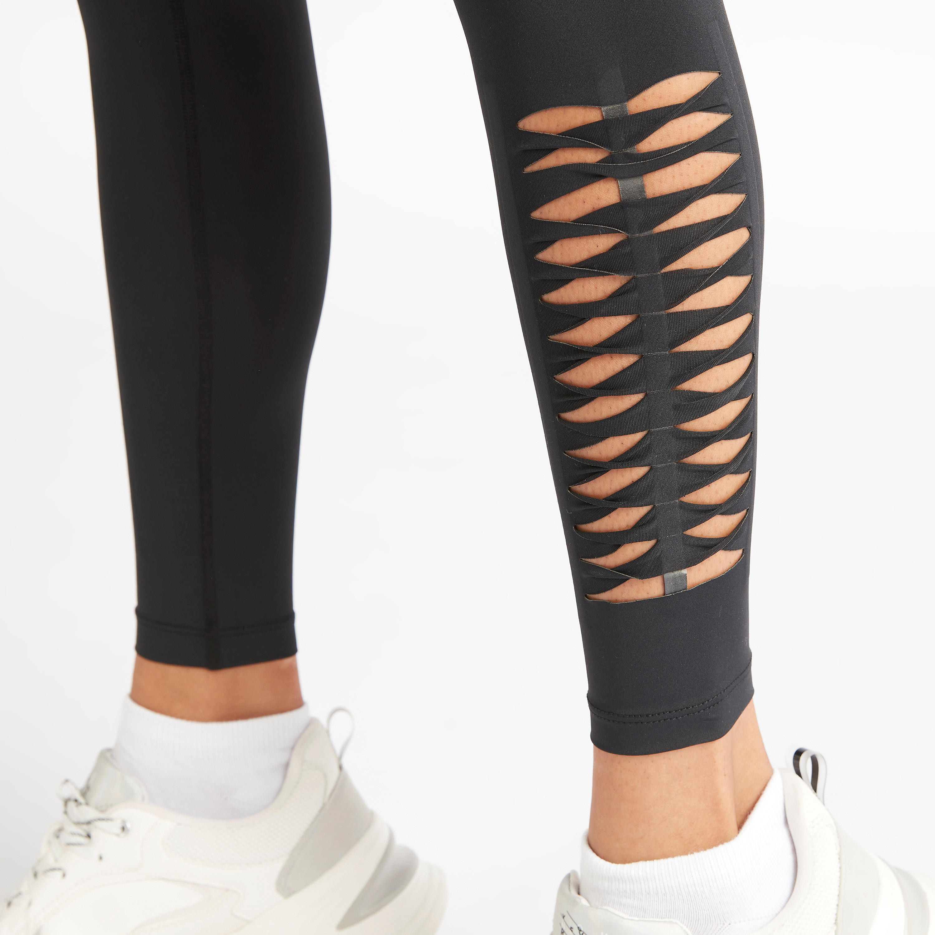 بنطلون ليقنز سادة بتفاصيل مفرغة من كابا-women-clothing-bottoms-leggings-image-1