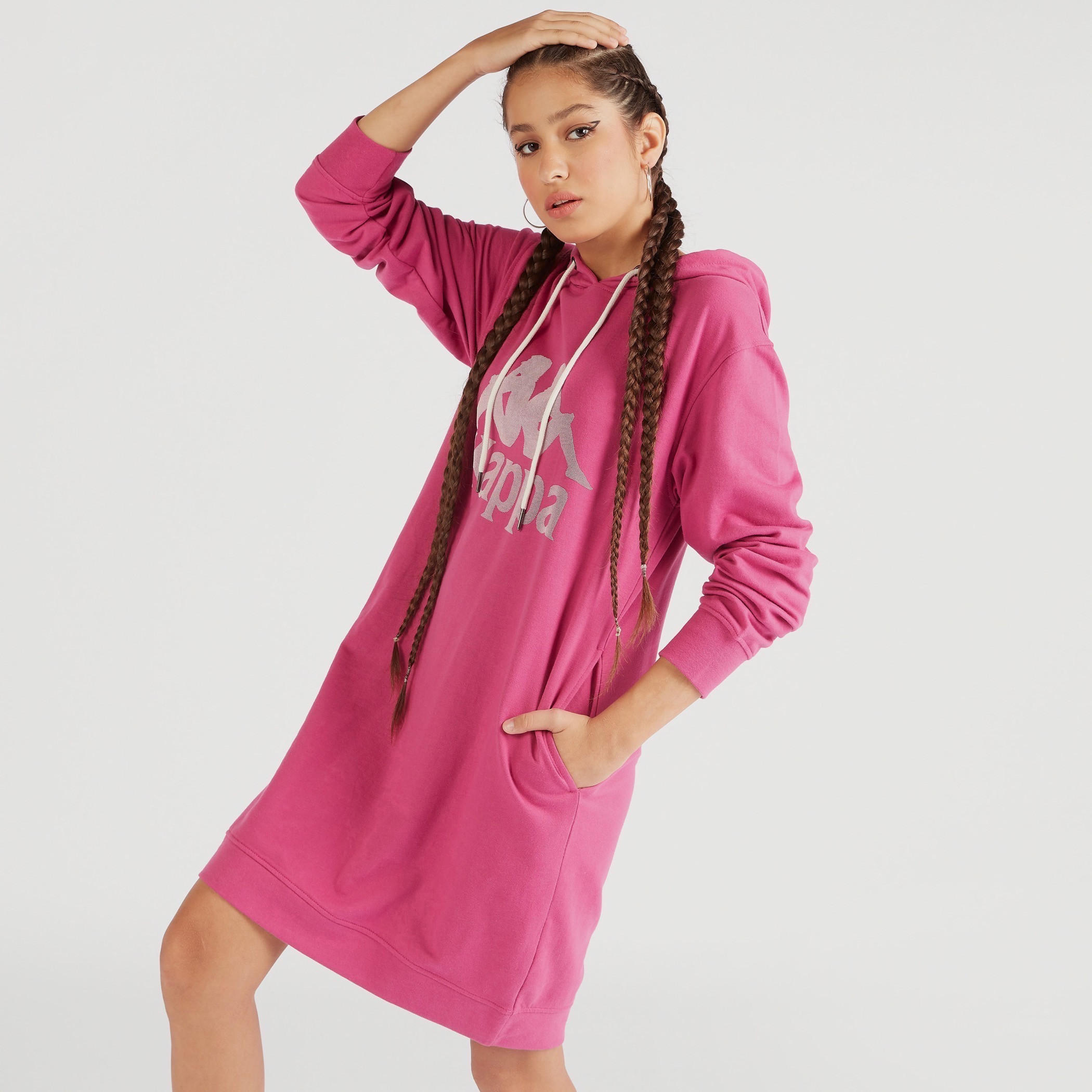 فستان رياضي سادة بقبعة وأكمام طويلة من كابا-women-clothing-sportswearandactivewear-hoodiesandsweatshirts-image-1