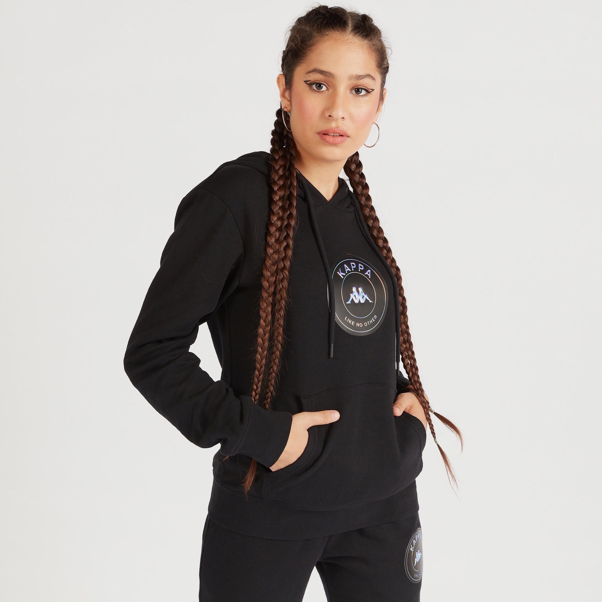 سويت شيرت بقبّعة وأكمام طويلة وطبعات من كابا-women-clothing-sportswearandactivewear-hoodiesandsweatshirts-image-1