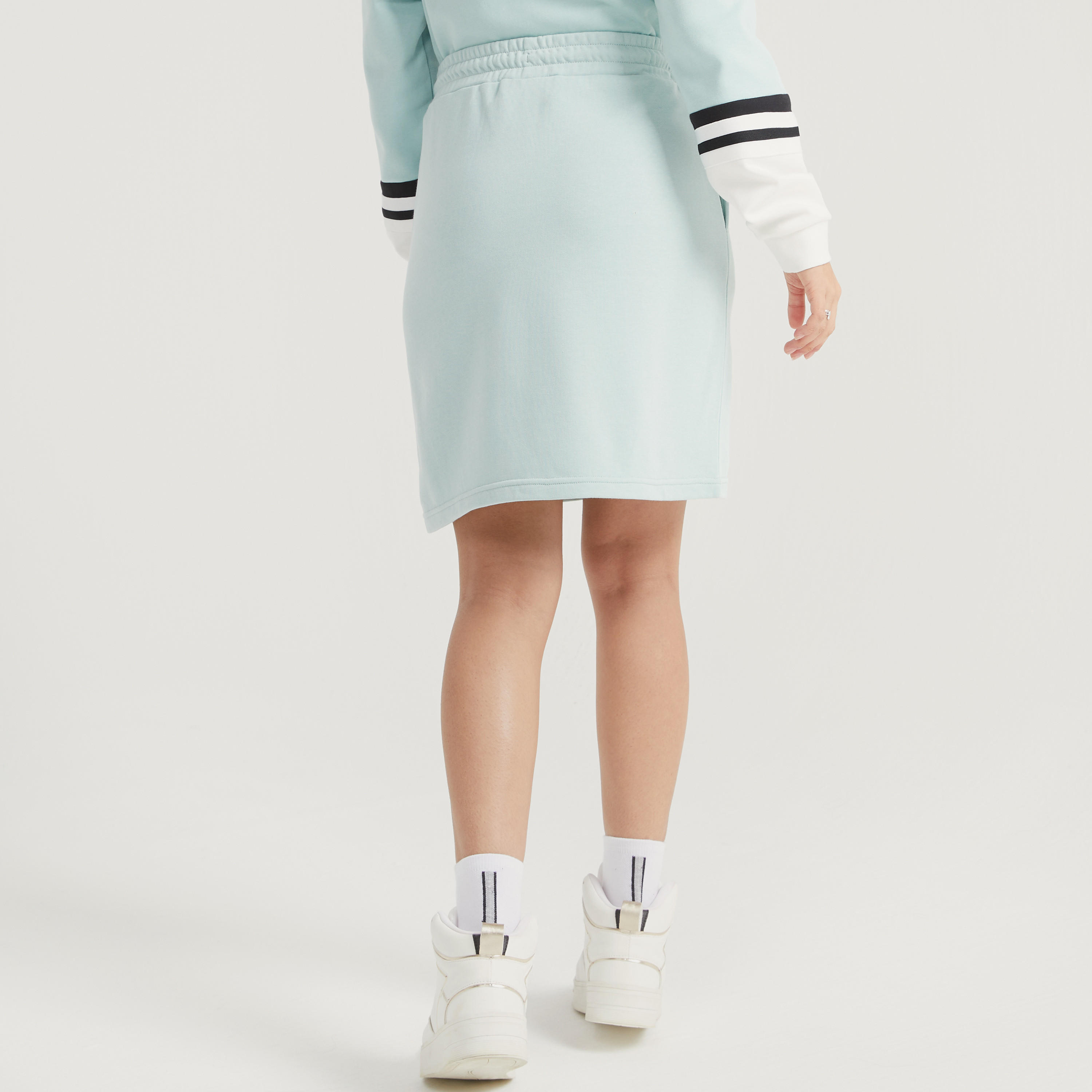 تنورة قصيرة سادة برباط إغلاق وجيوب من كابا-women-clothing-skirts-image-15