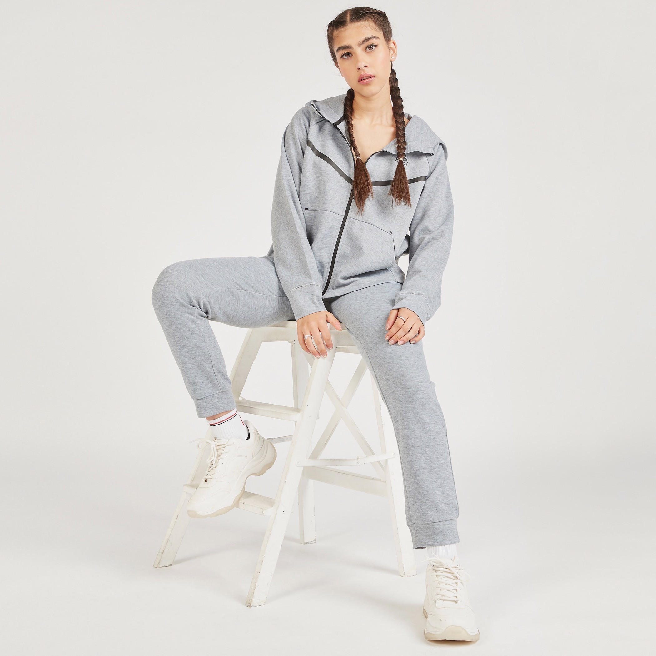 بنطلون رياضي سادة برباط إغلاق وجيوب من كابا-women-clothing-bottoms-joggers-image-6
