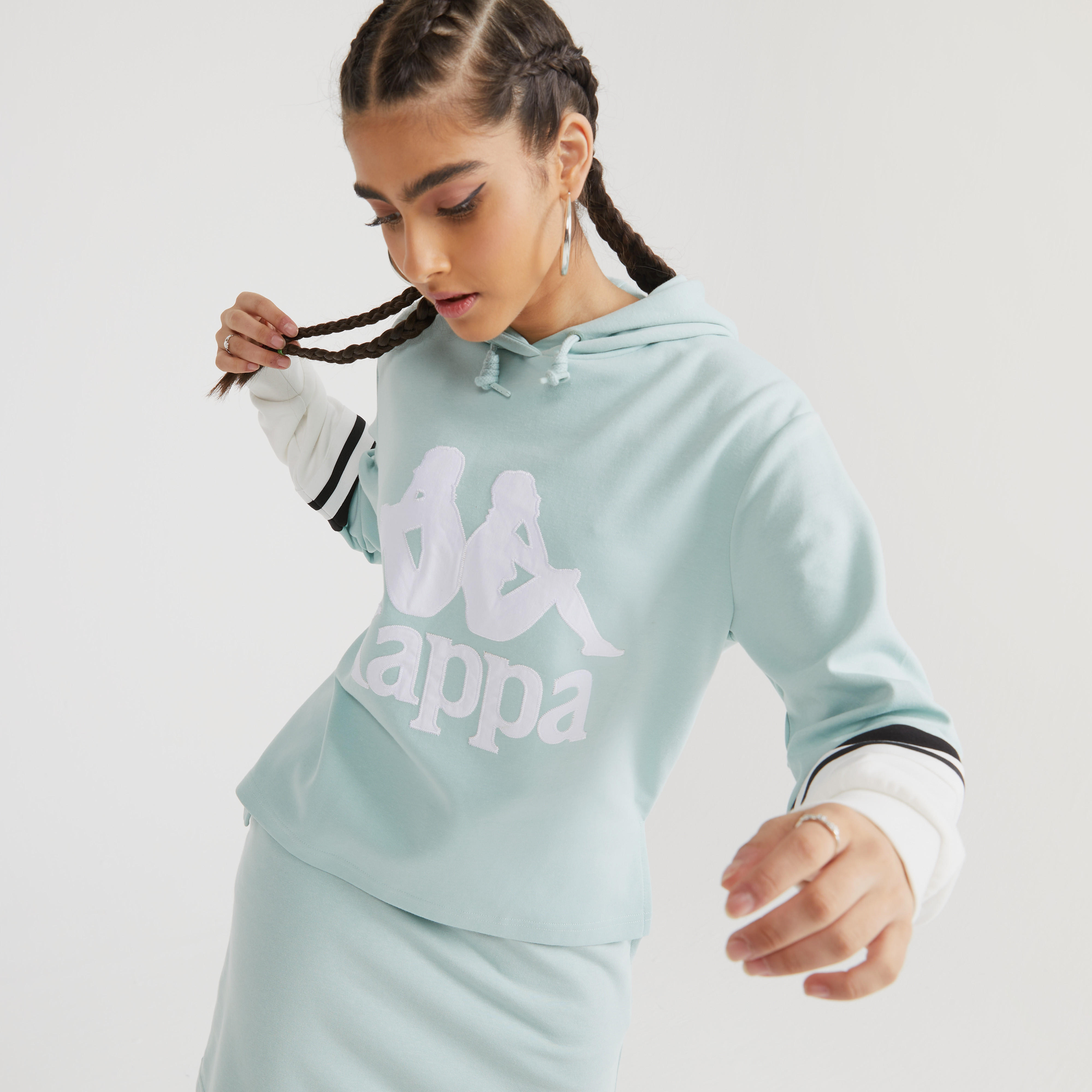 سويت شيرت بقبعة وأكمام طويلة وطبعات من كابا-women-clothing-sportswearandactivewear-hoodiesandsweatshirts-image-11