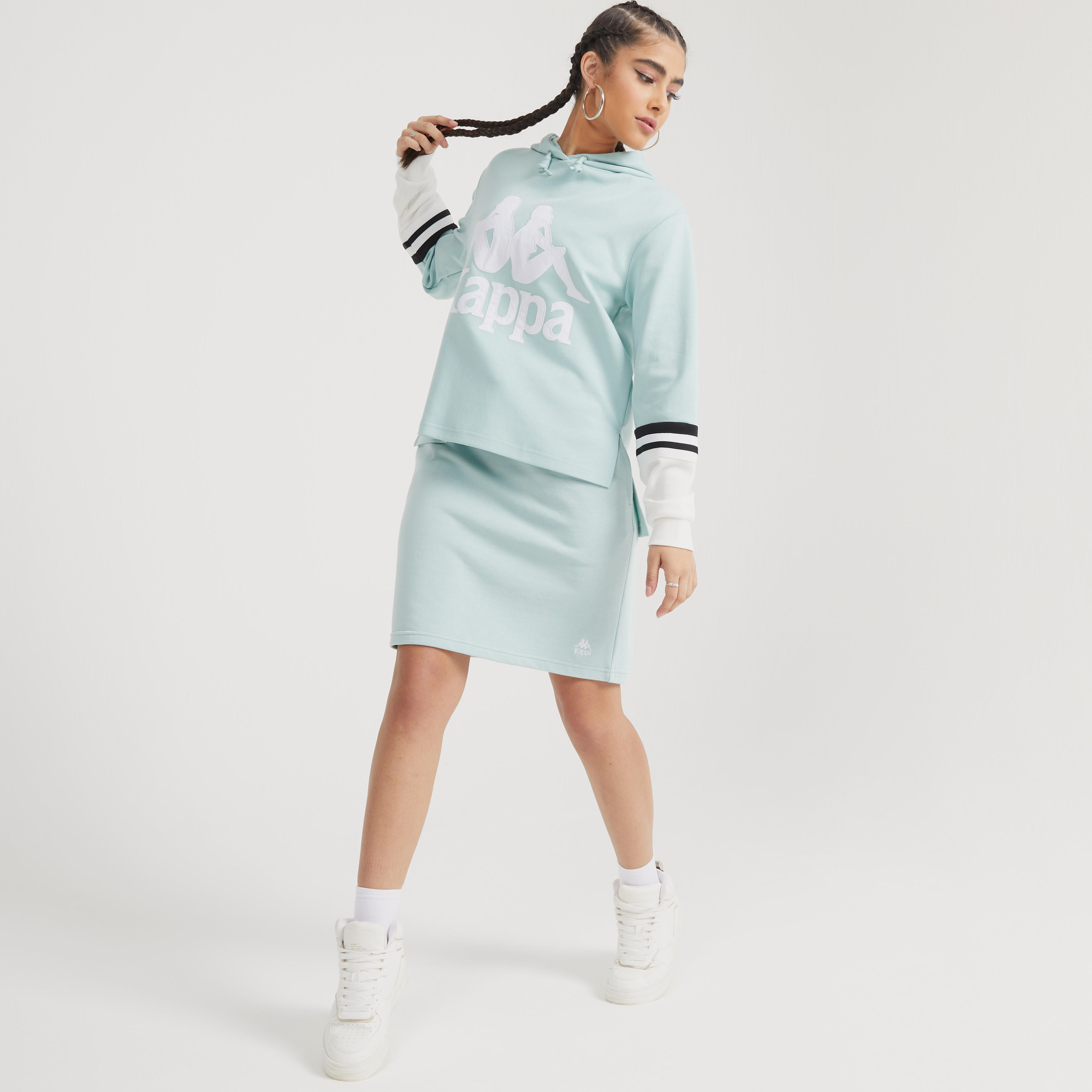 سويت شيرت بقبعة وأكمام طويلة وطبعات من كابا-women-clothing-sportswearandactivewear-hoodiesandsweatshirts-image-12