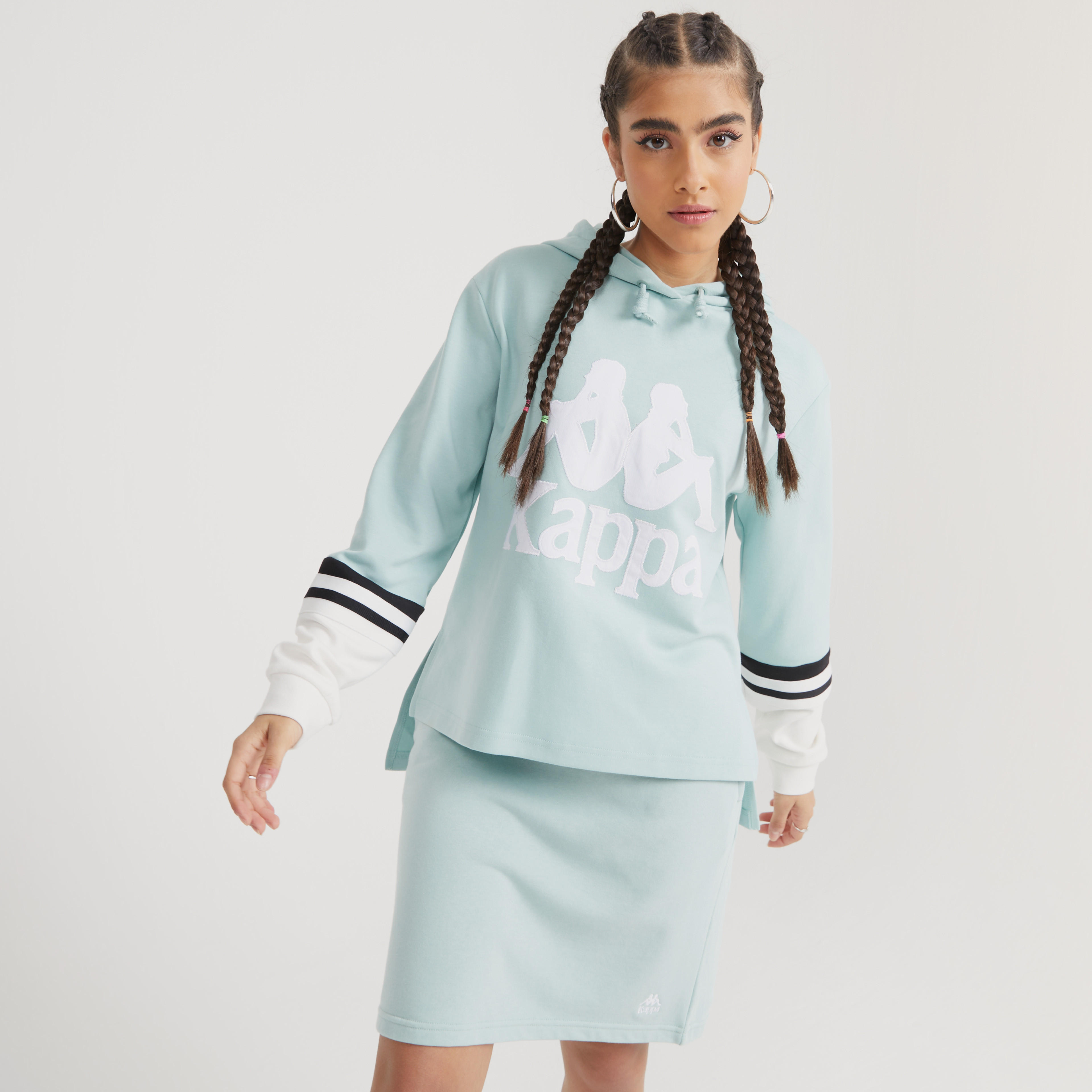 سويت شيرت بقبعة وأكمام طويلة وطبعات من كابا-women-clothing-sportswearandactivewear-hoodiesandsweatshirts-image-13
