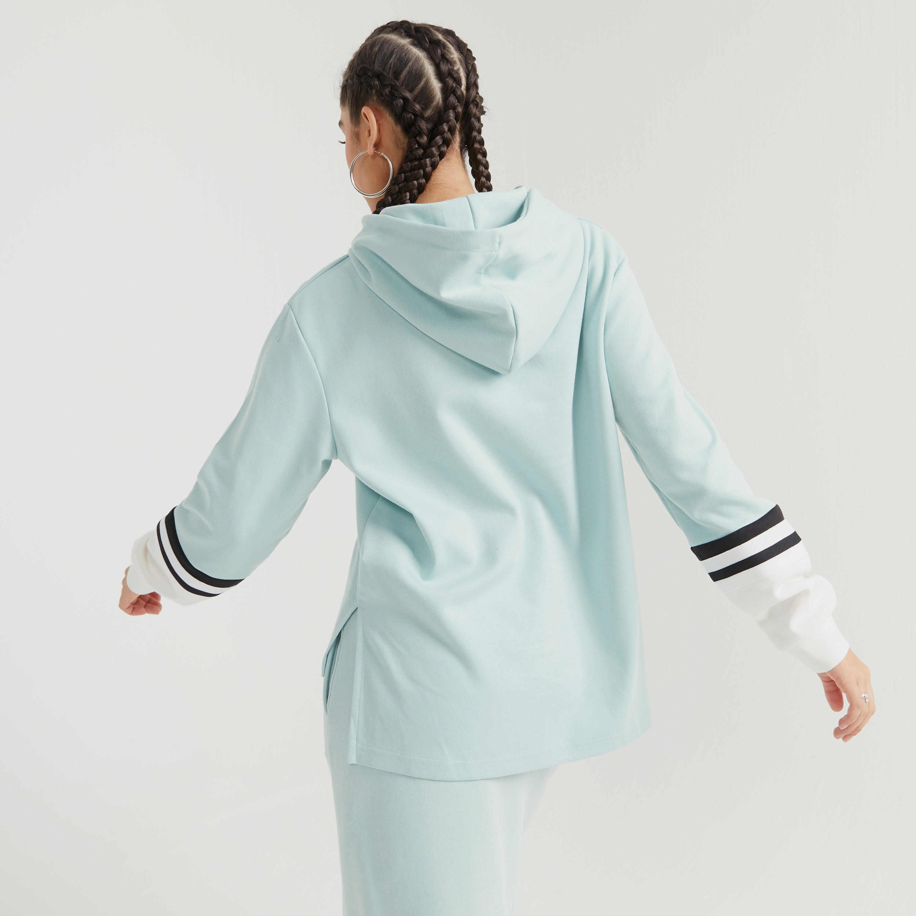 سويت شيرت بقبعة وأكمام طويلة وطبعات من كابا-women-clothing-sportswearandactivewear-hoodiesandsweatshirts-image-14