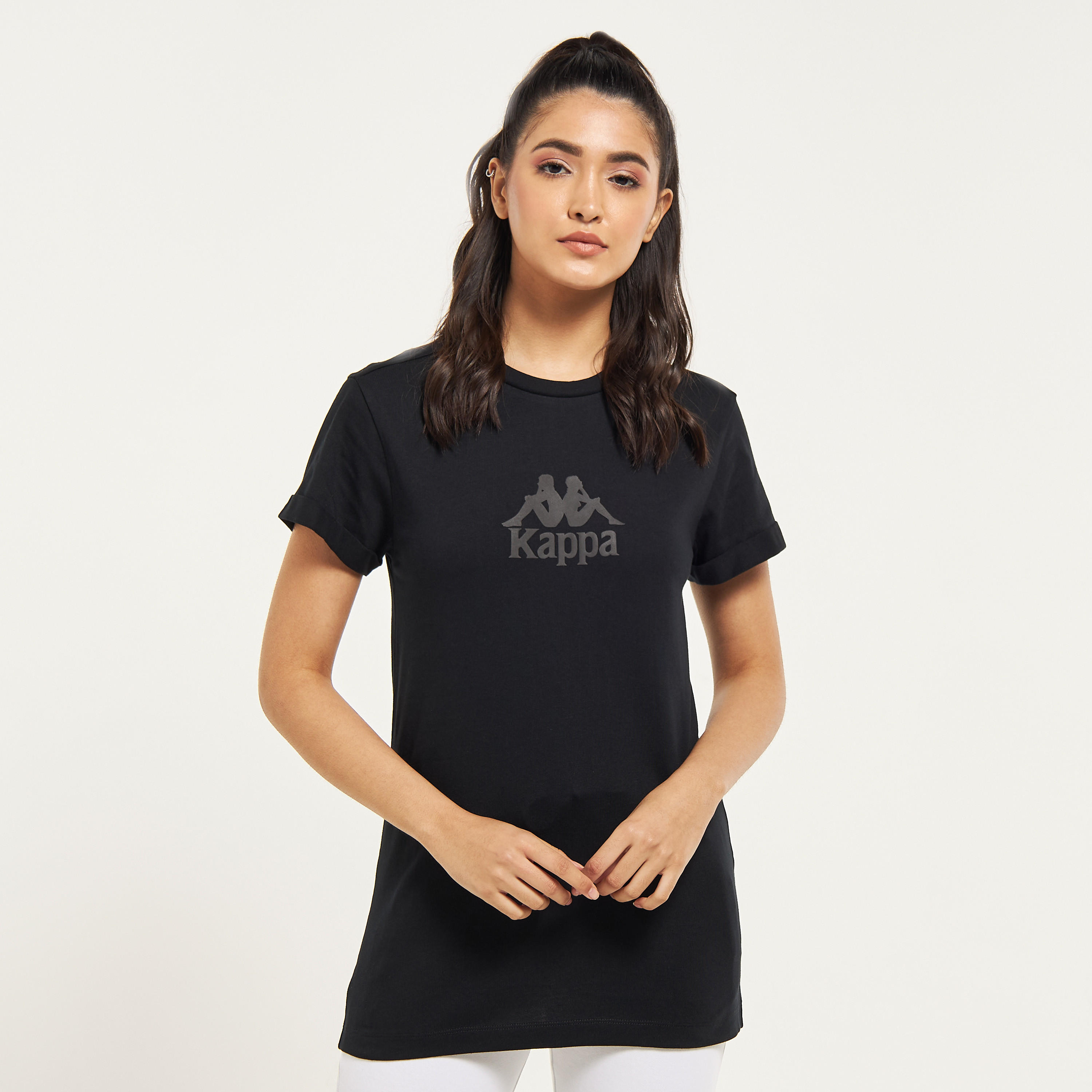تيشيرت بأكمام قصيرة وطبعات شعار من كابا-women-clothing-tshirts-image-9