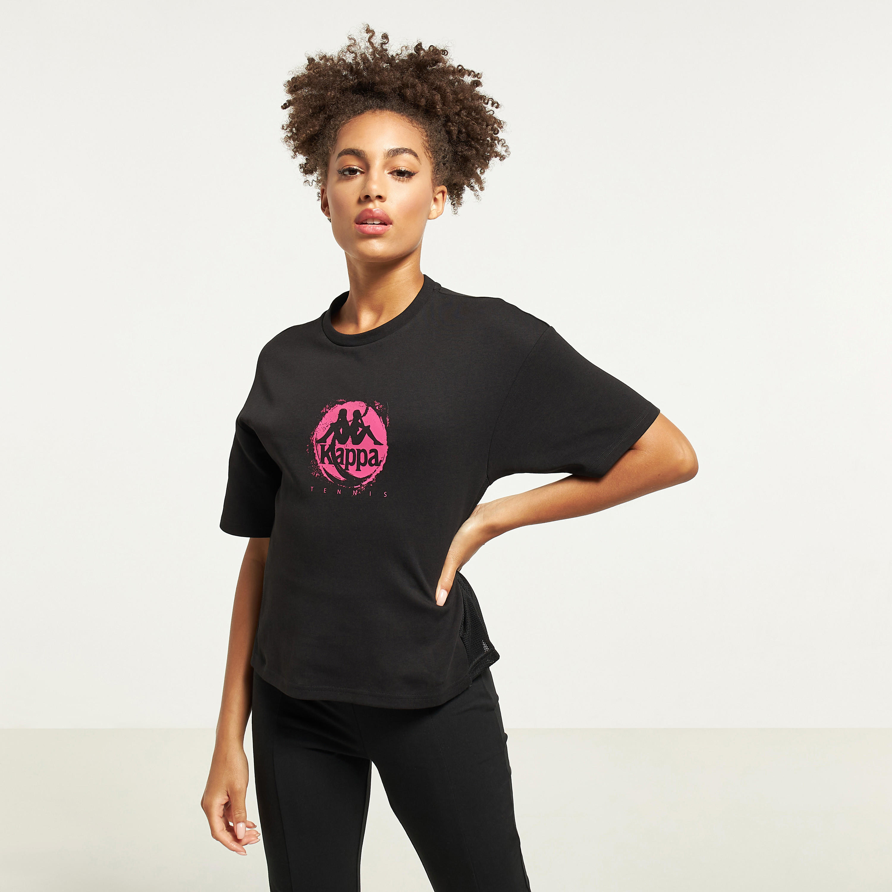 تيشيرت بياقة ضيّقة وأكمام قصيرة وطبعات من كابا-women-clothing-sportswearandactivewear-tshirtsandvests-image-9