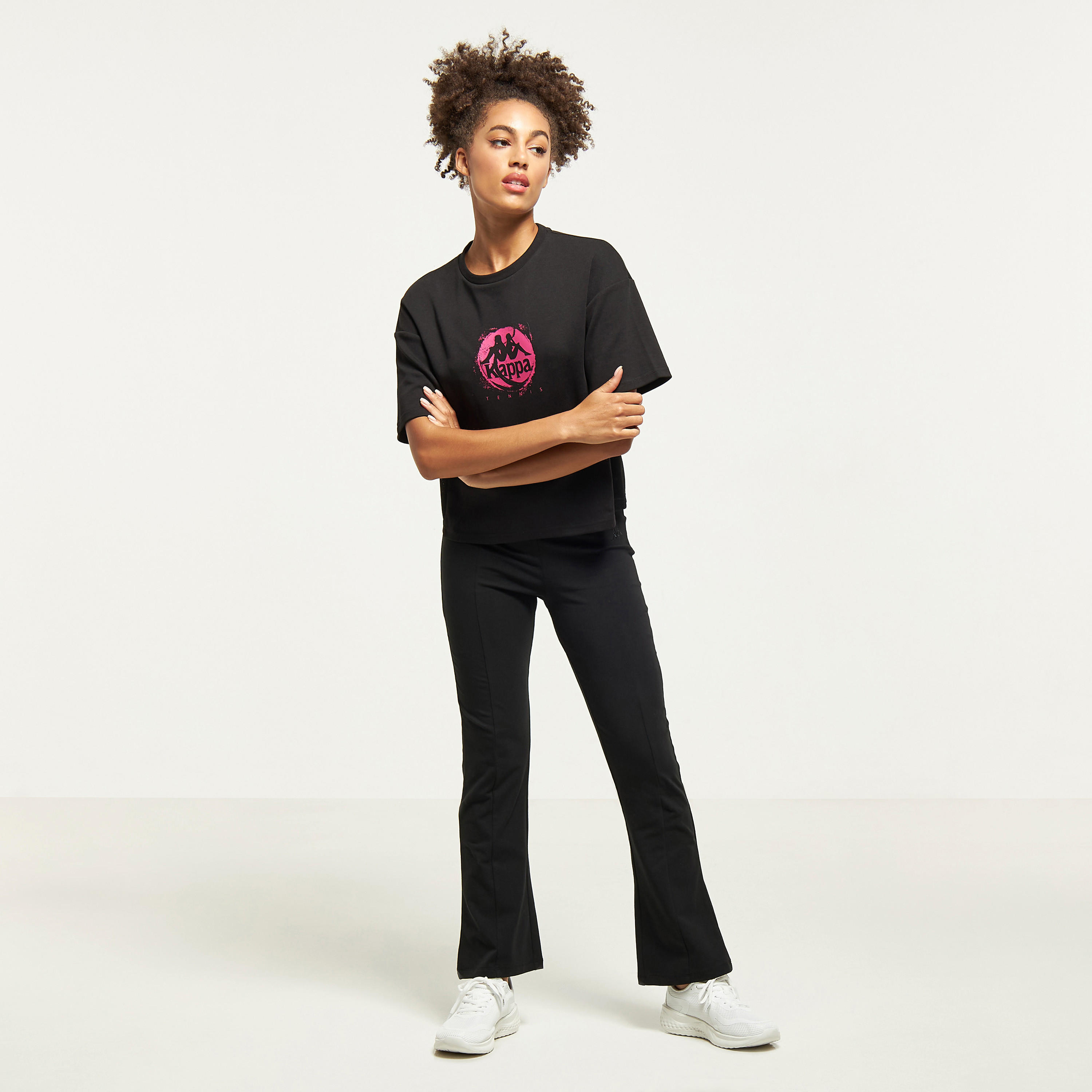 تيشيرت بياقة ضيّقة وأكمام قصيرة وطبعات من كابا-women-clothing-sportswearandactivewear-tshirtsandvests-image-10